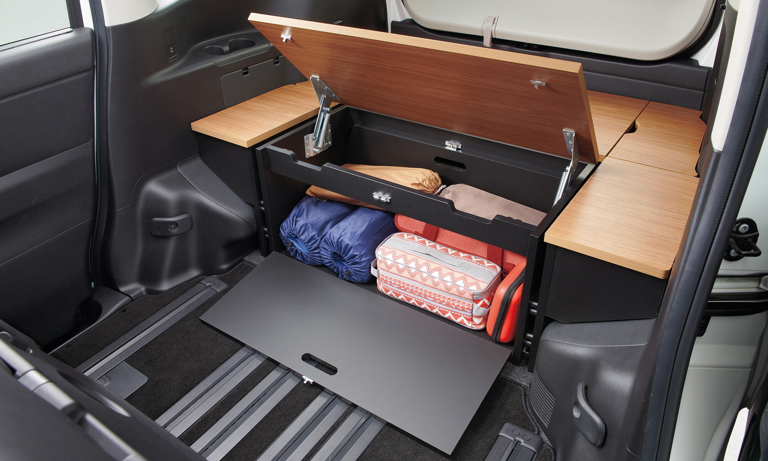 2026 Nissan Serena Muti-Bed (5)