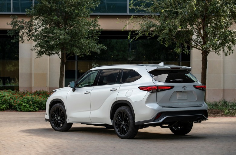 2025 Toyota Highlander 21
