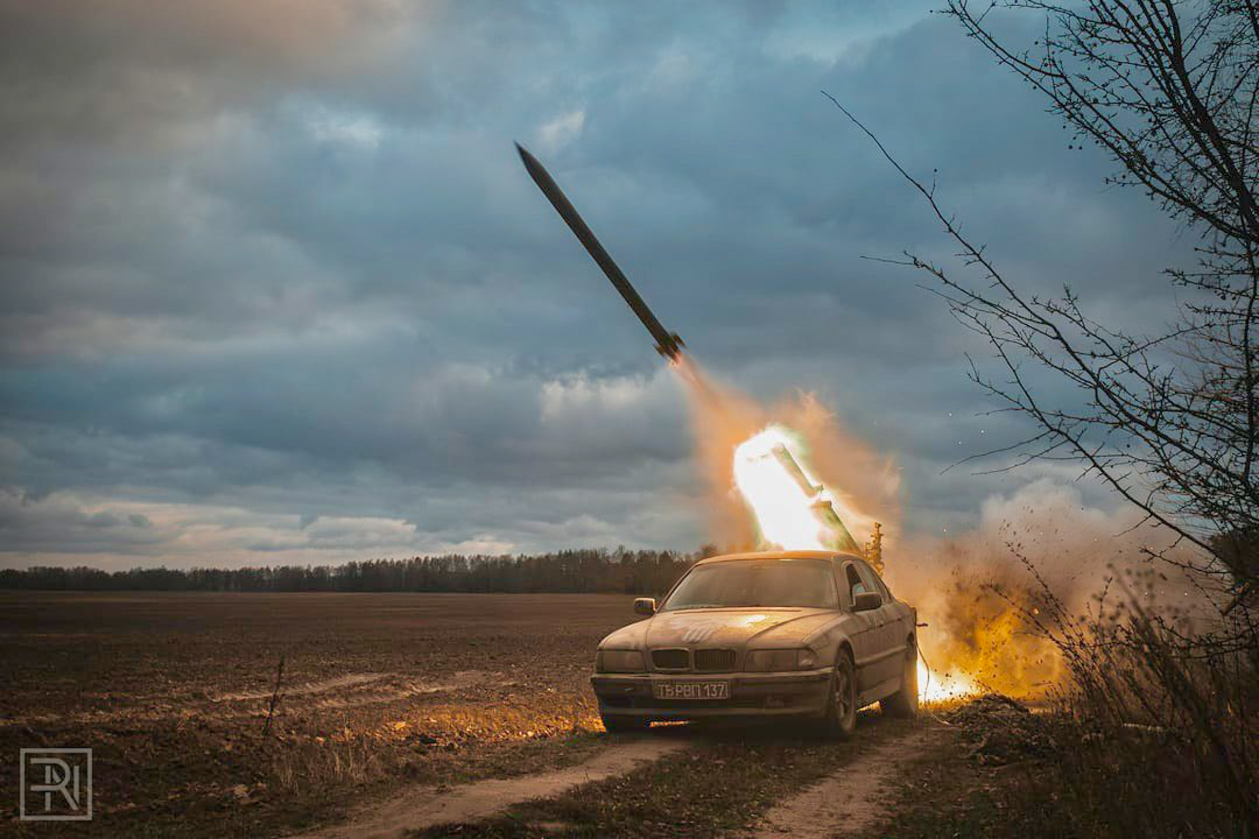 BMW E38 Ukraine rocket 00001