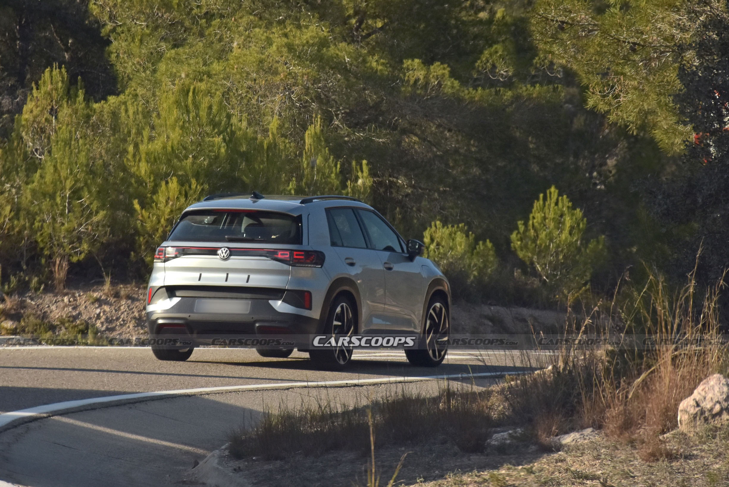 VW ID Cross scoop undisguised 00010
