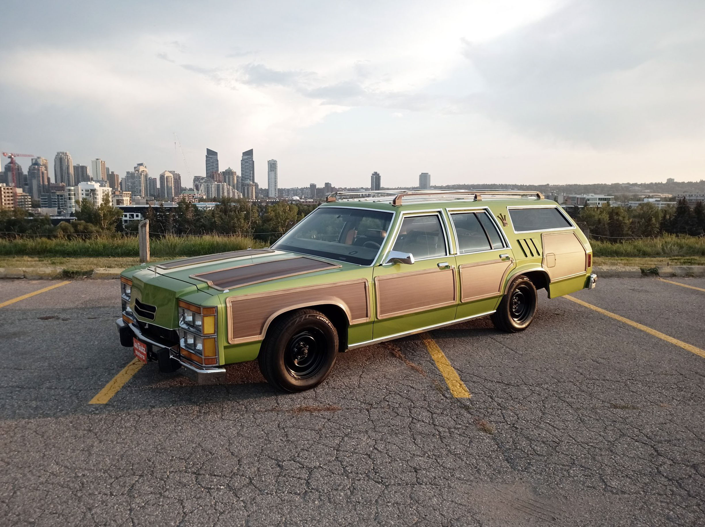 1989 Ford Country Squire BaT 00008