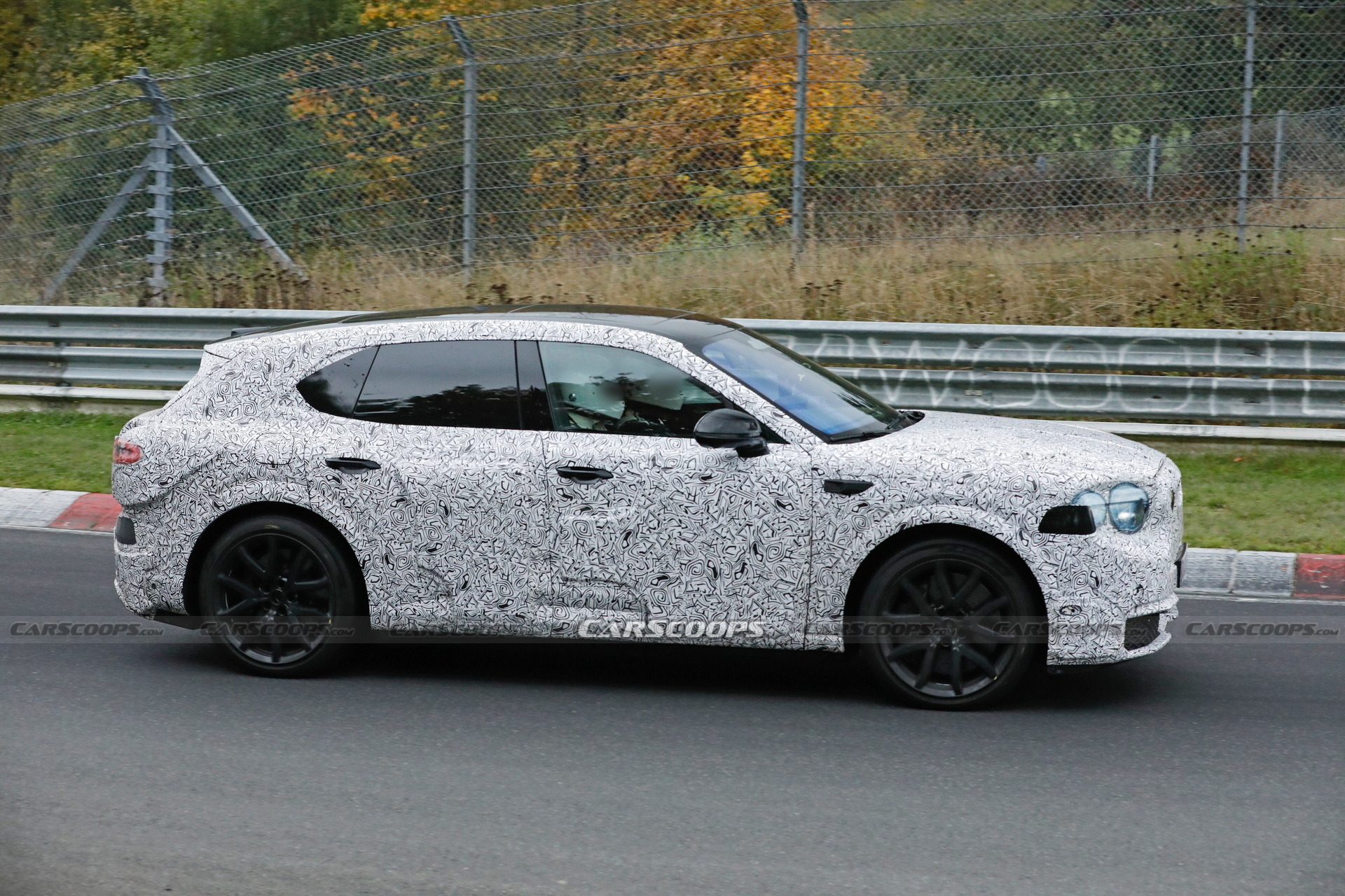 Bentley Urban SUV Nurburgring - 12