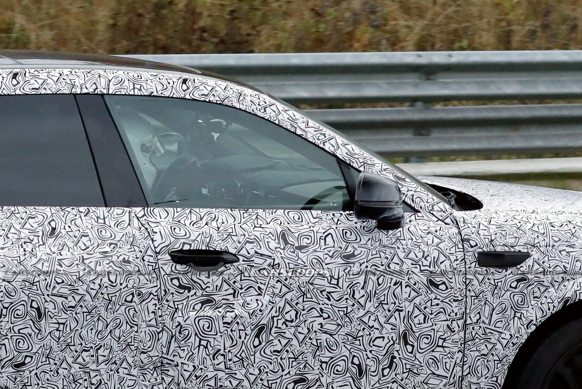 Bentley Urban SUV Nurburgring - 14