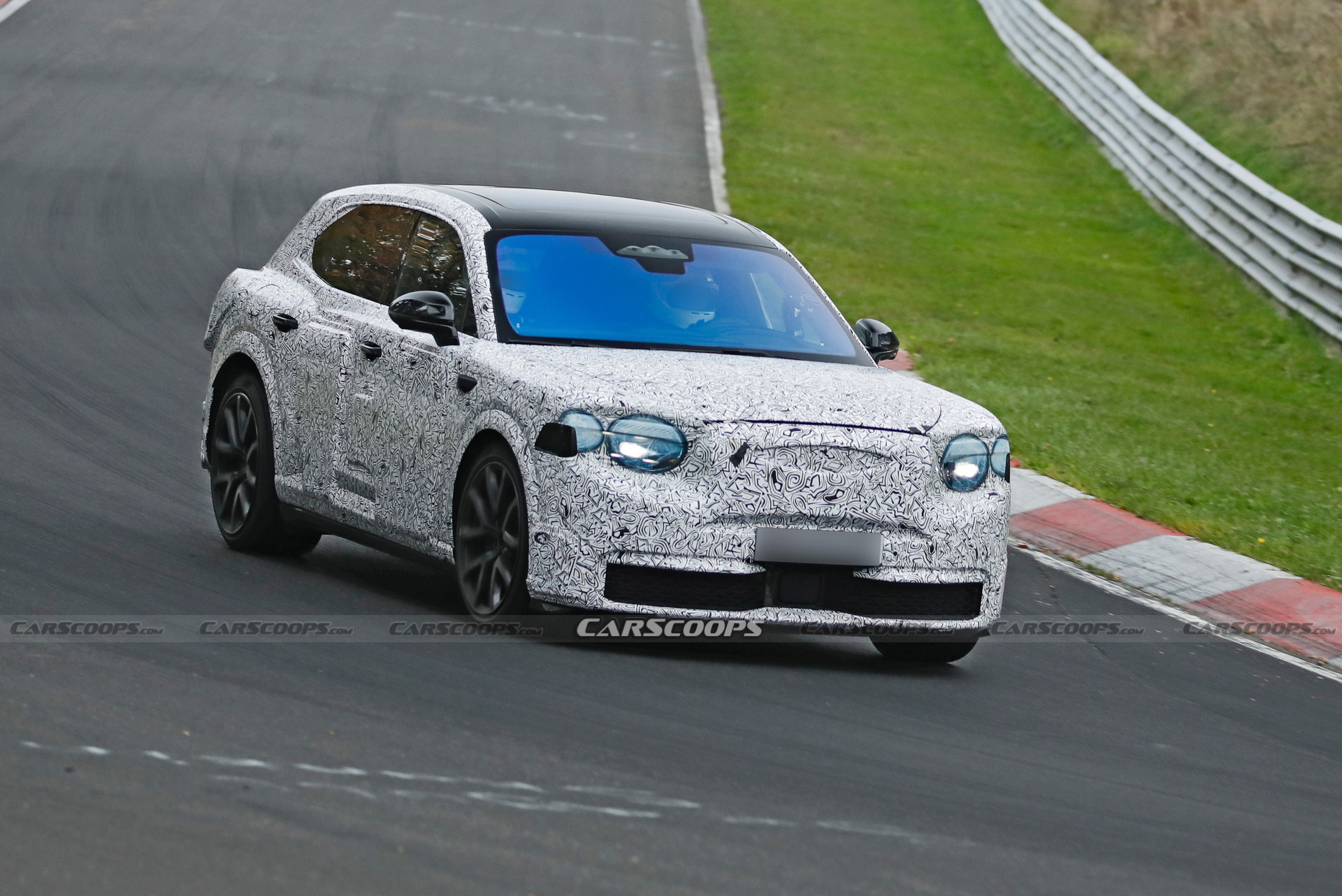 Bentley Urban SUV Nurburgring - 2