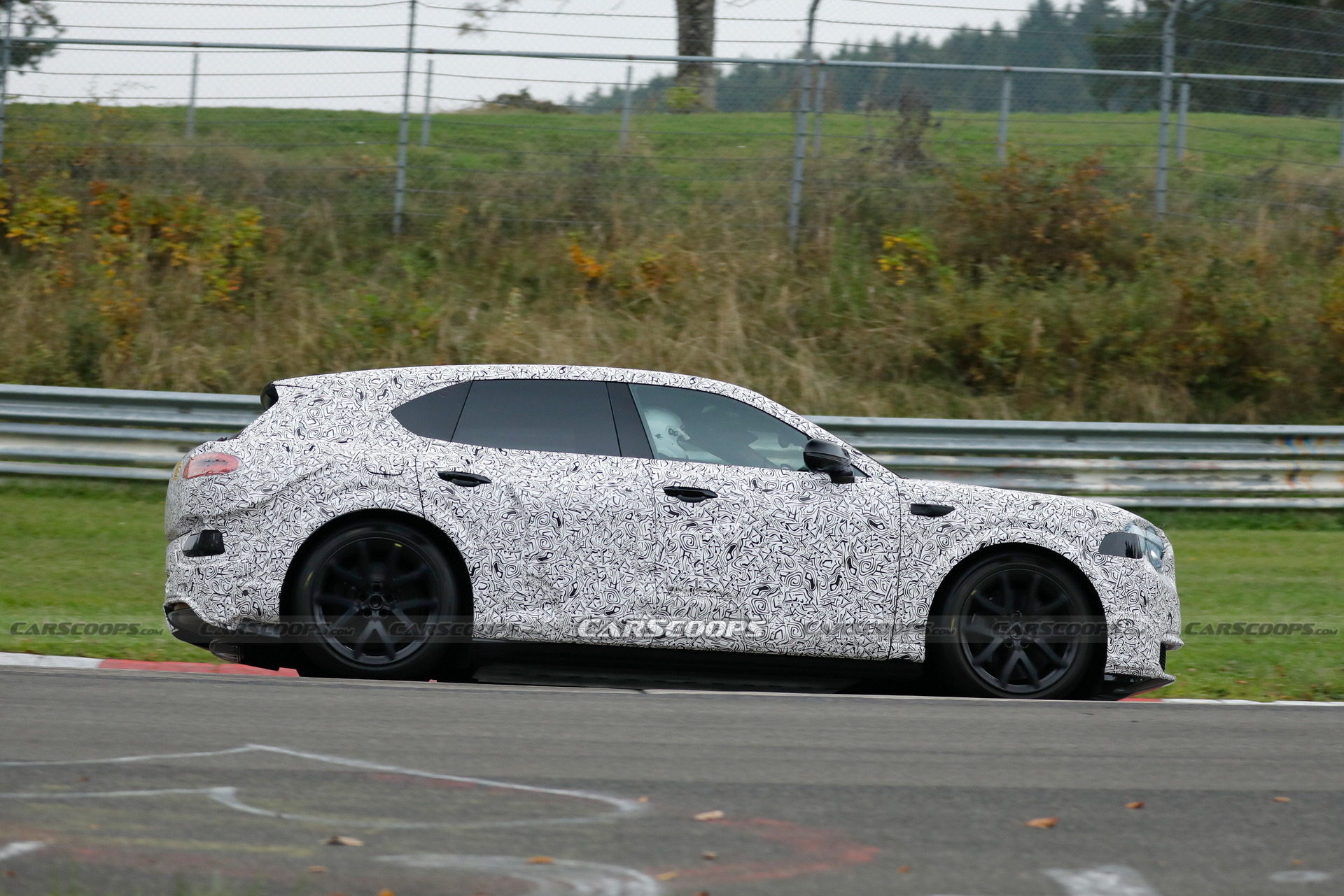 Bentley Urban SUV Nurburgring - 4