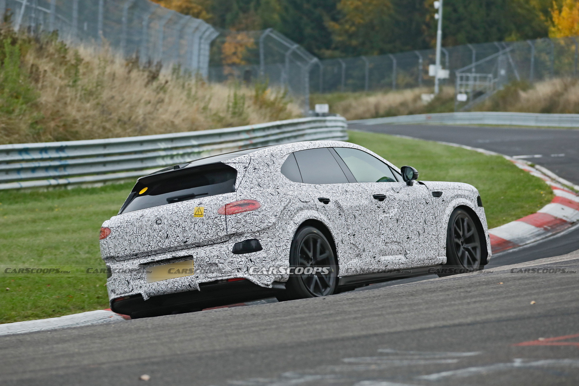 Bentley Urban SUV Nurburgring - 5