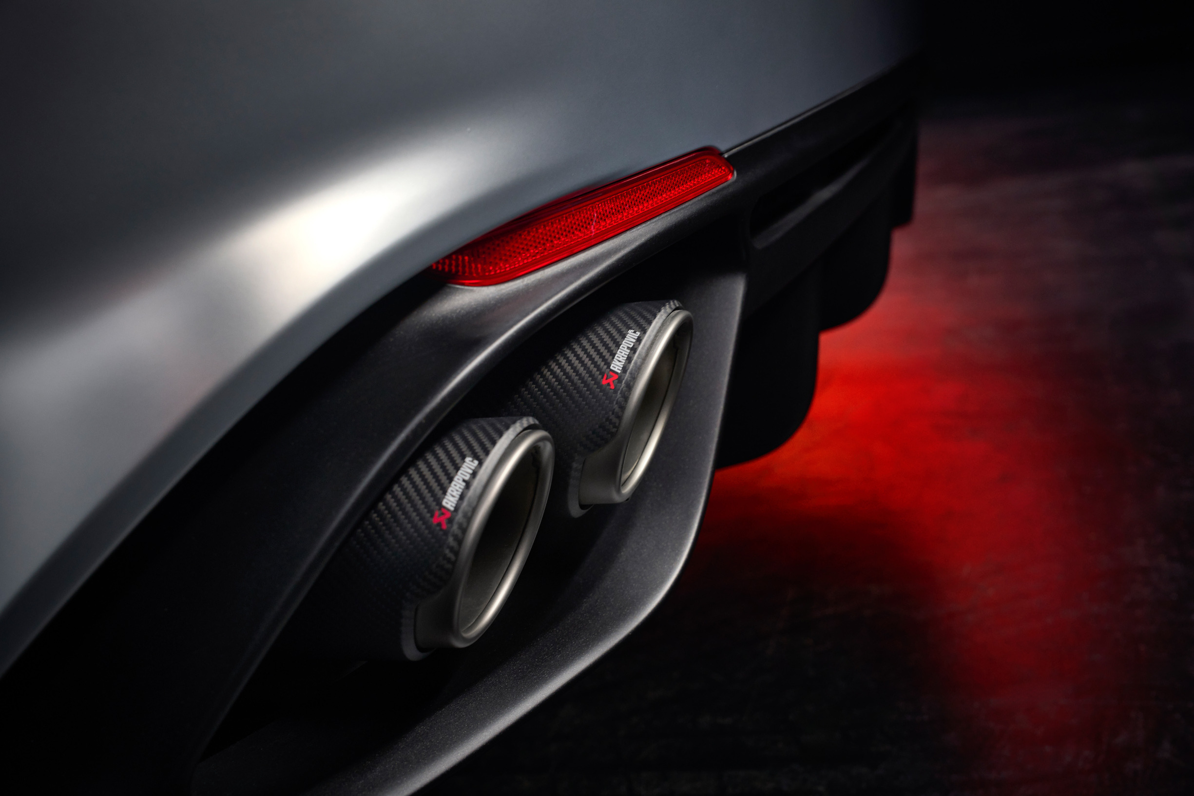 Alfa Romeo Giulia Quadrifoglio Luna Rossa 00008