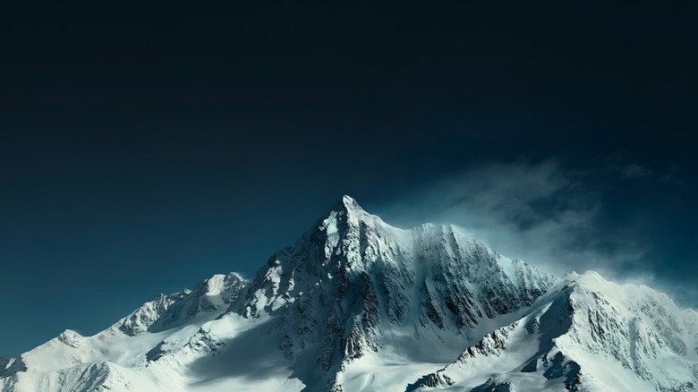 BMW Alpina - Mountains