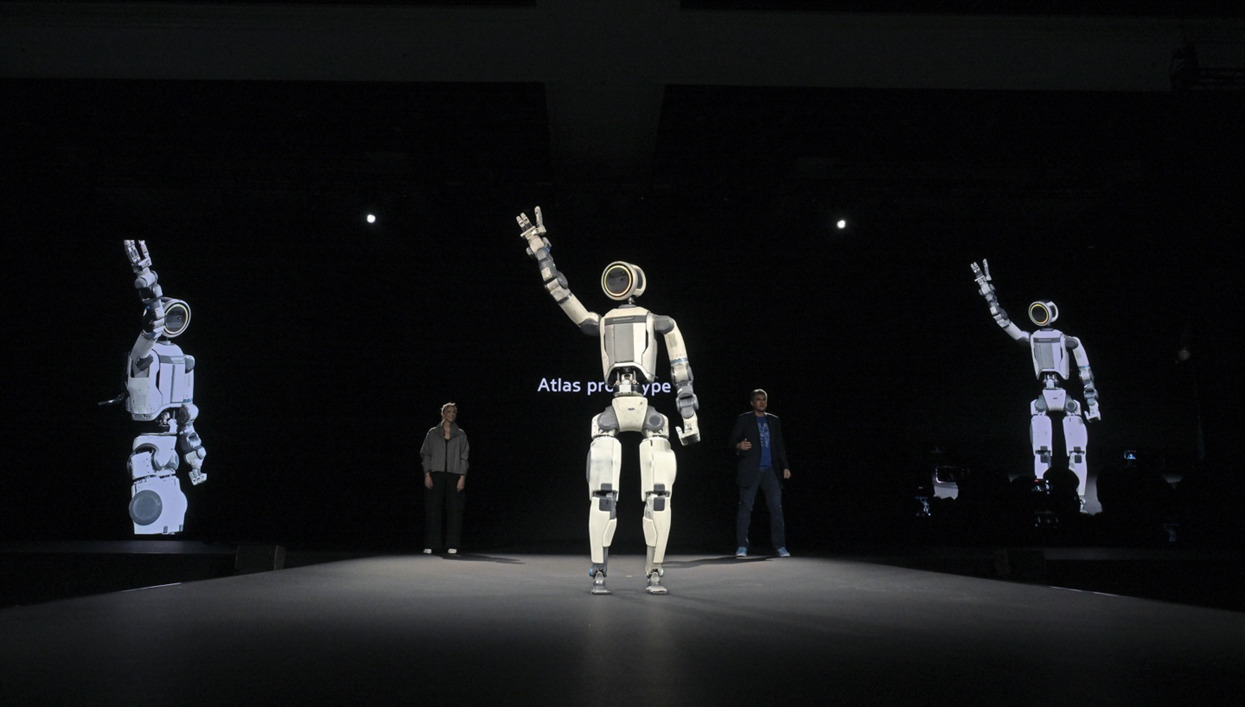 Hyundai AI robots 00009