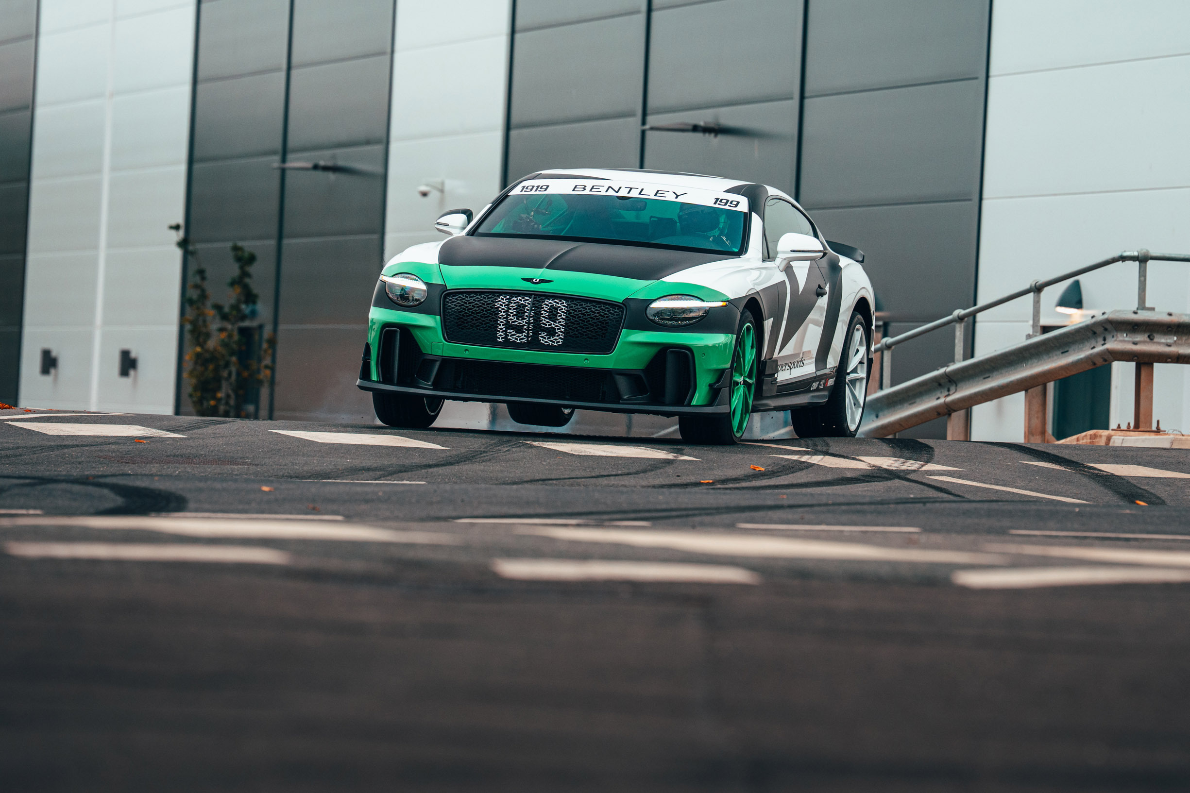 Bentley Supersports Full Send video 00004