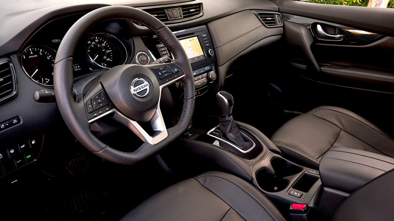2020 Nissan Rogue-1-sourcefvvf
