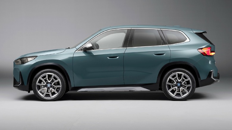 BMW iX1 eDrive20 (3)s