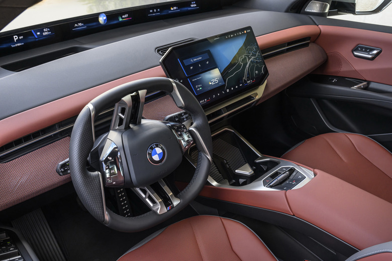 P90626685_highRes_the-new-bmw-ix3-50-x
