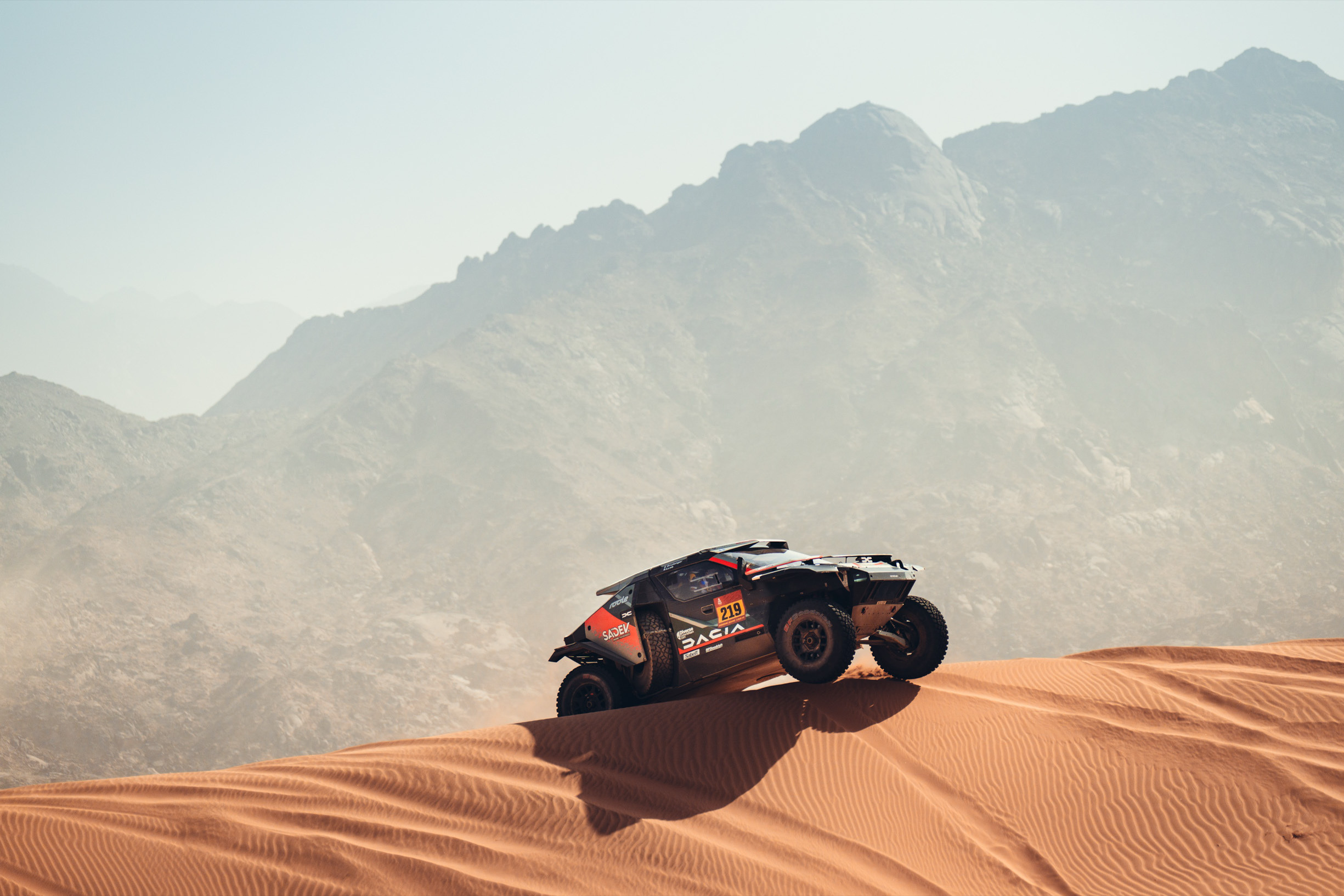 2026 Dacia Dakar win 00005