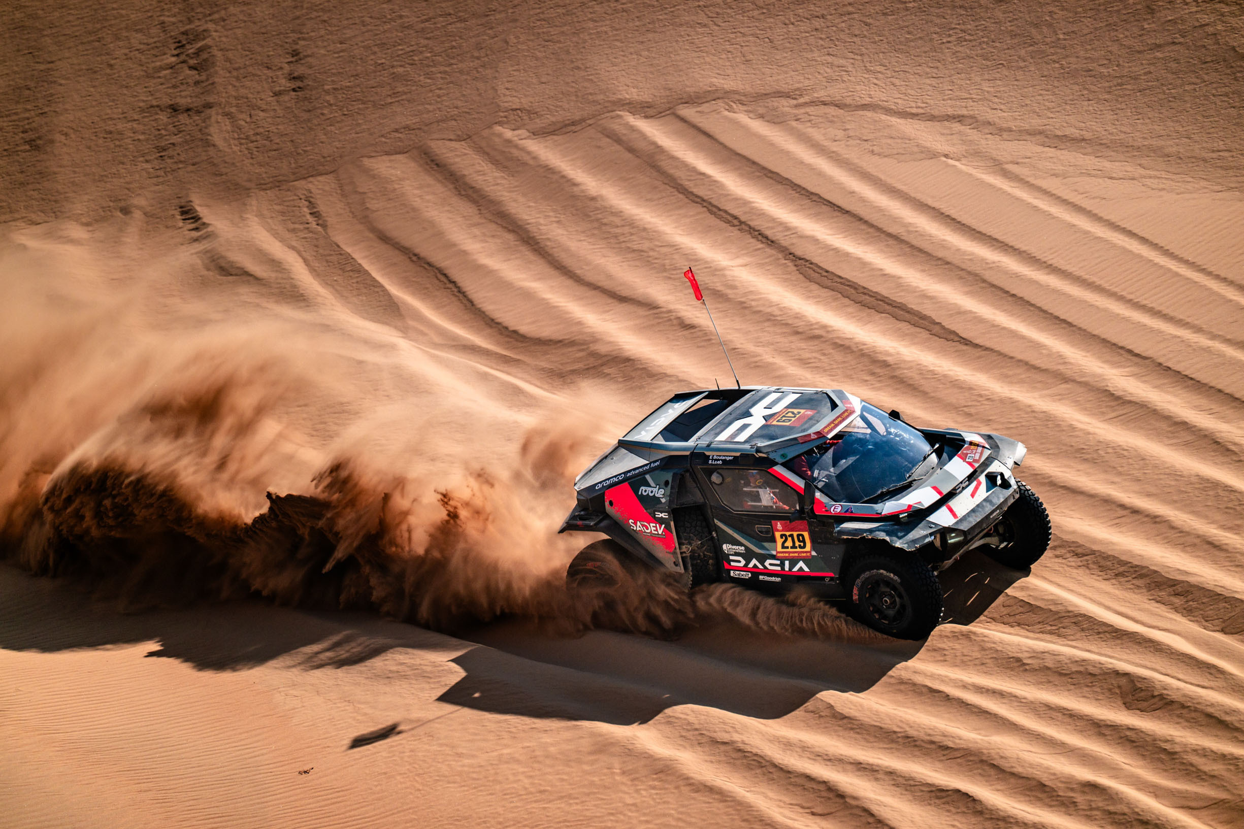 2026 Dacia Dakar win 00010