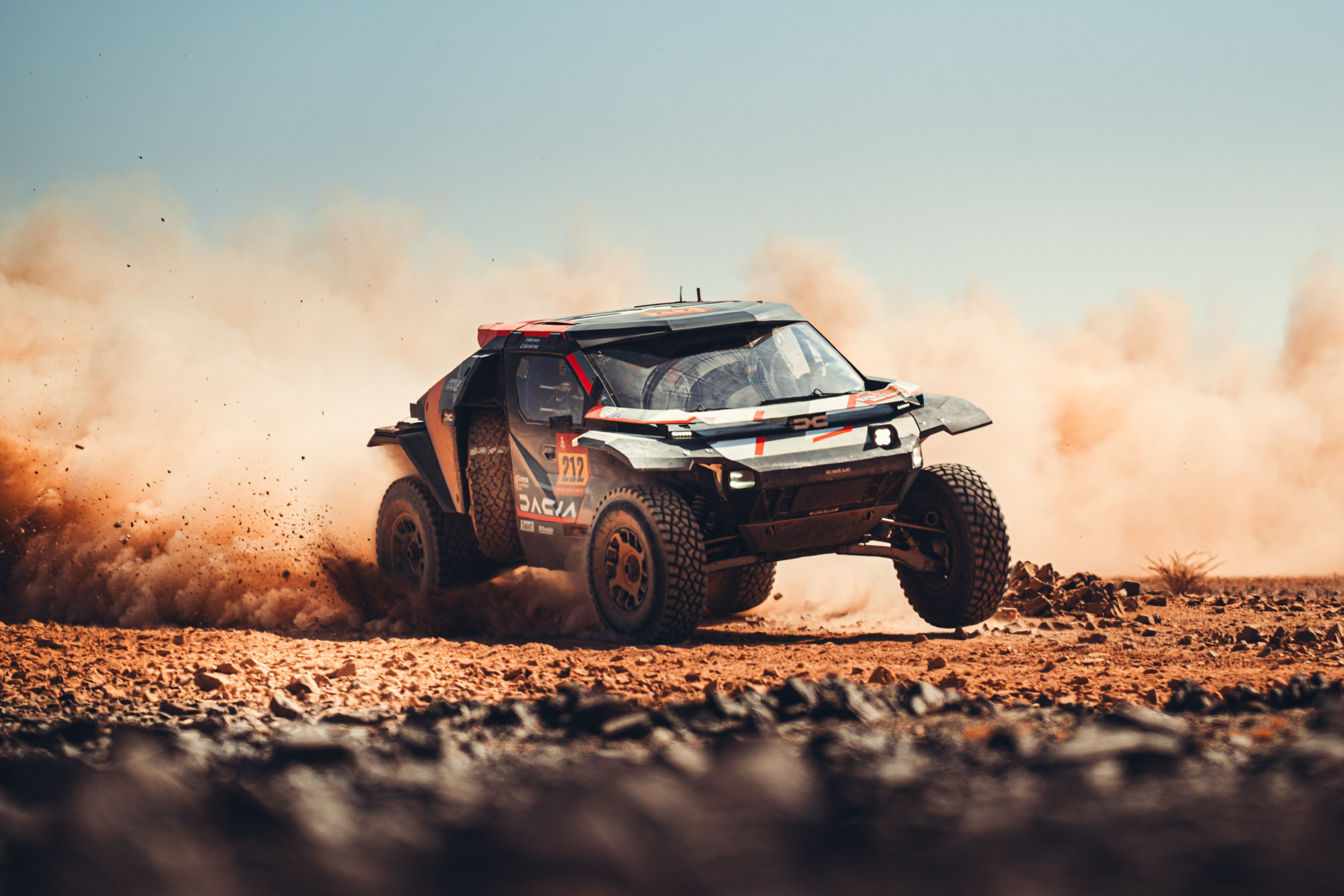 2026 Dacia Dakar win 00011