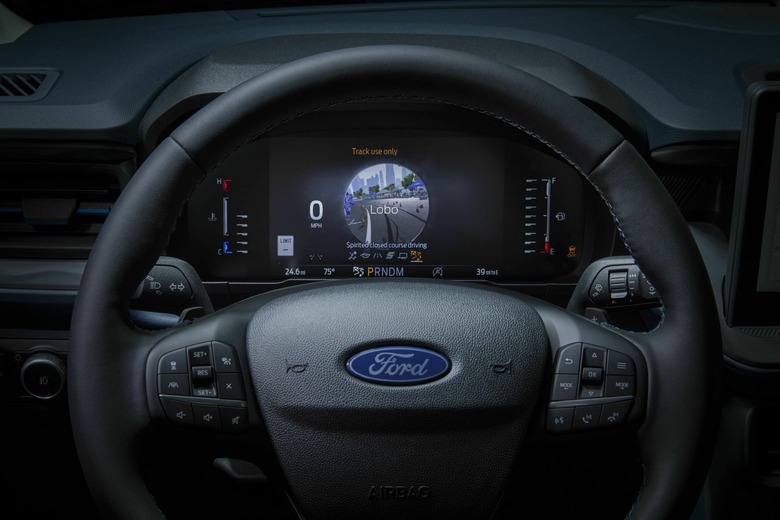 2025-ford-maverick-lobo_06-4096x2731