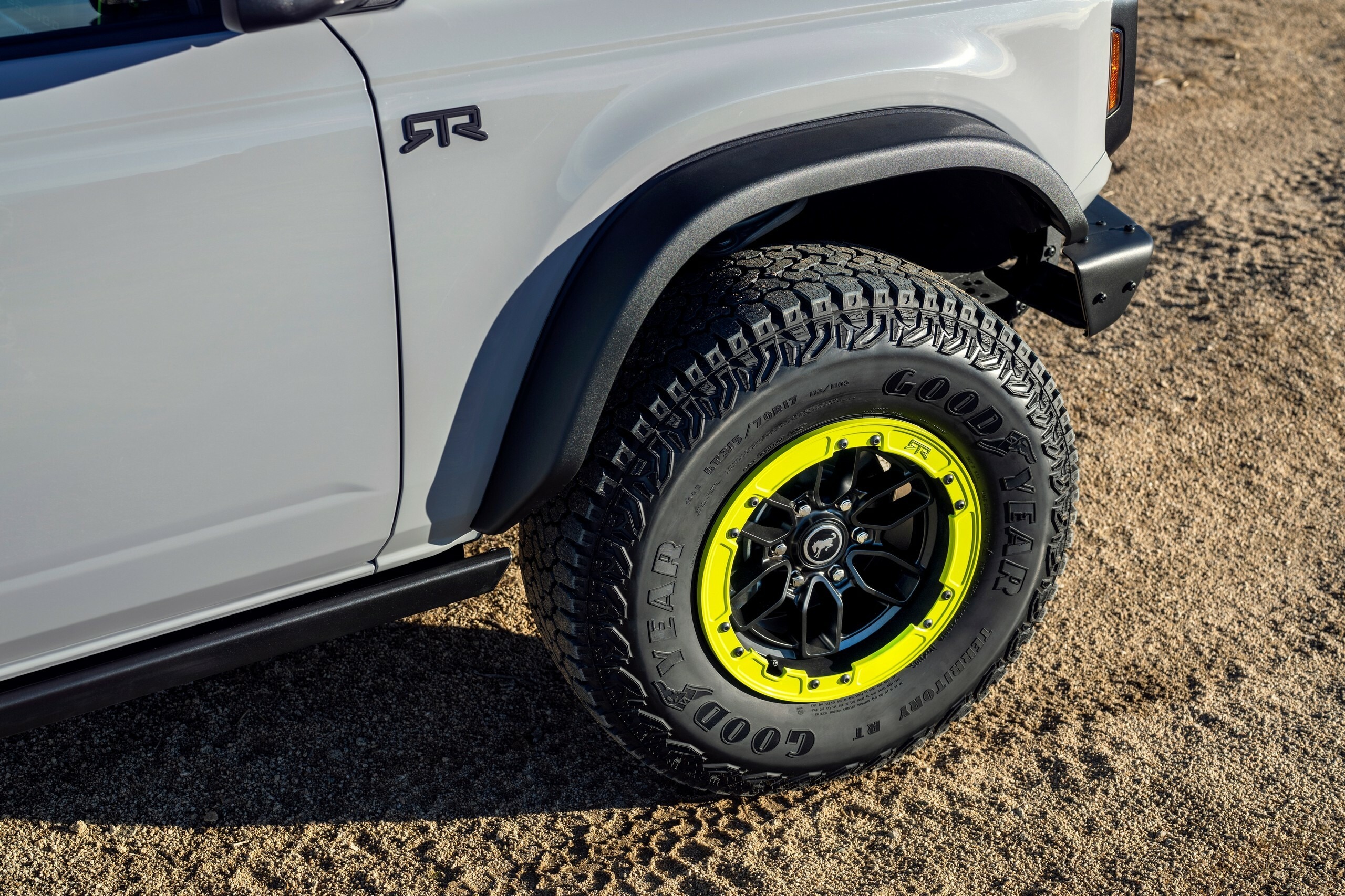 Ford Bronco RTR - 30