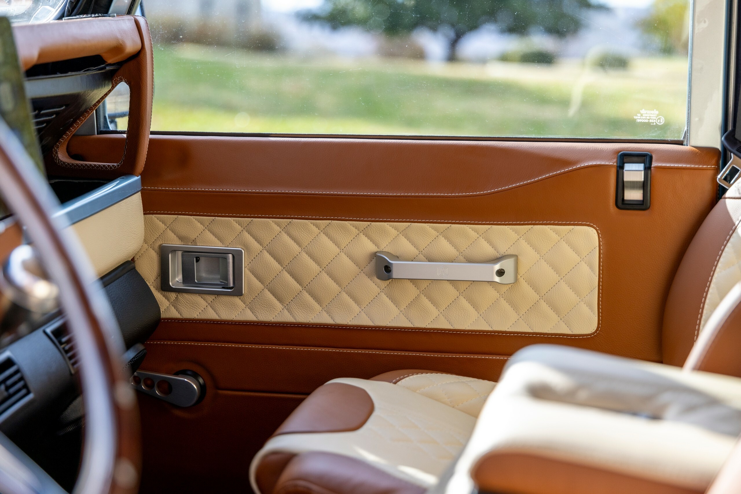 Arvon Land Rover Defender - 63