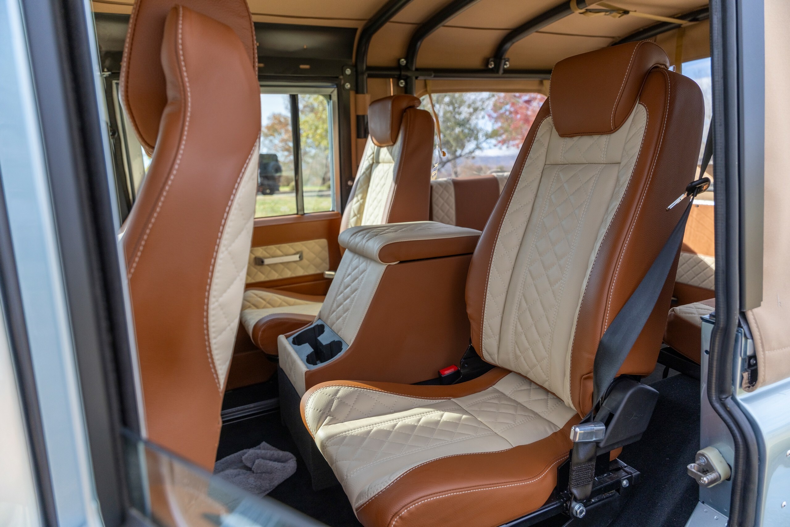 Arvon Land Rover Defender - 68