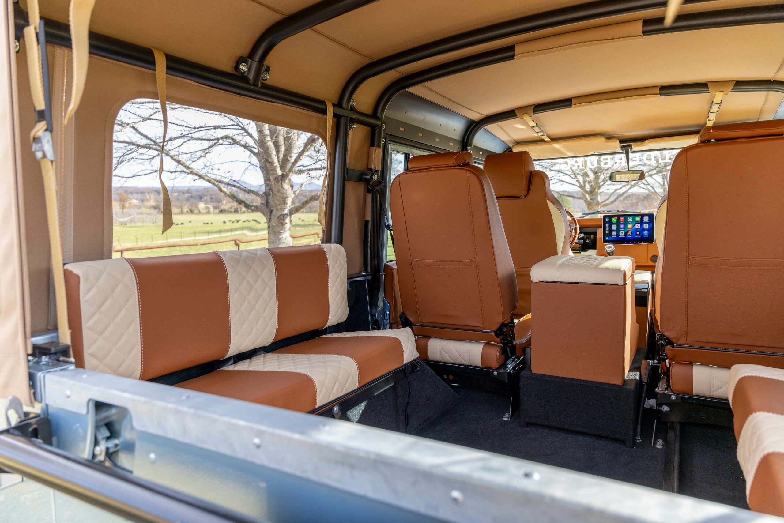Arvon Land Rover Defender - 72