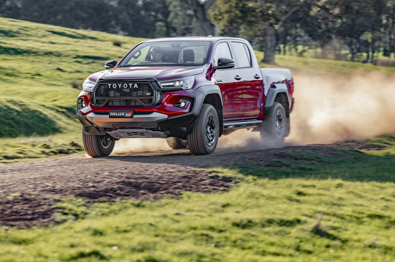 2025 Toyota Hilux GR Sport 11