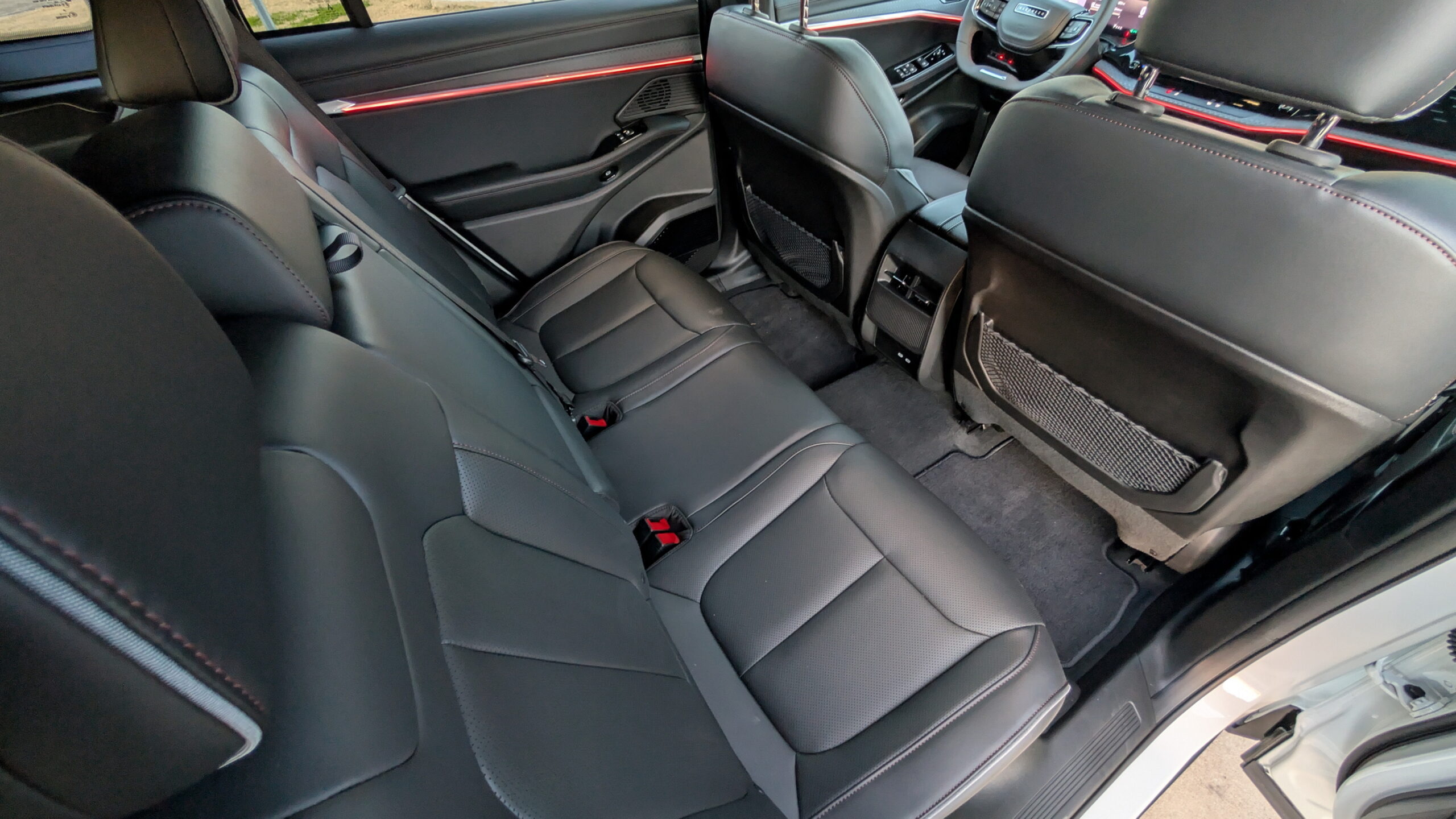 2026 Jeep Wagoneer S Limited for Carscoops by Stephen Rivers 29