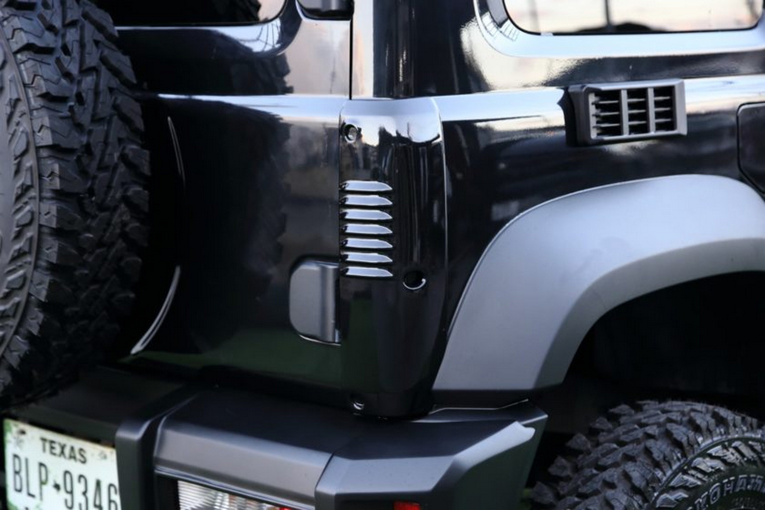 Suzuki Jimny - Toyota Land Cruiser - Black (14)