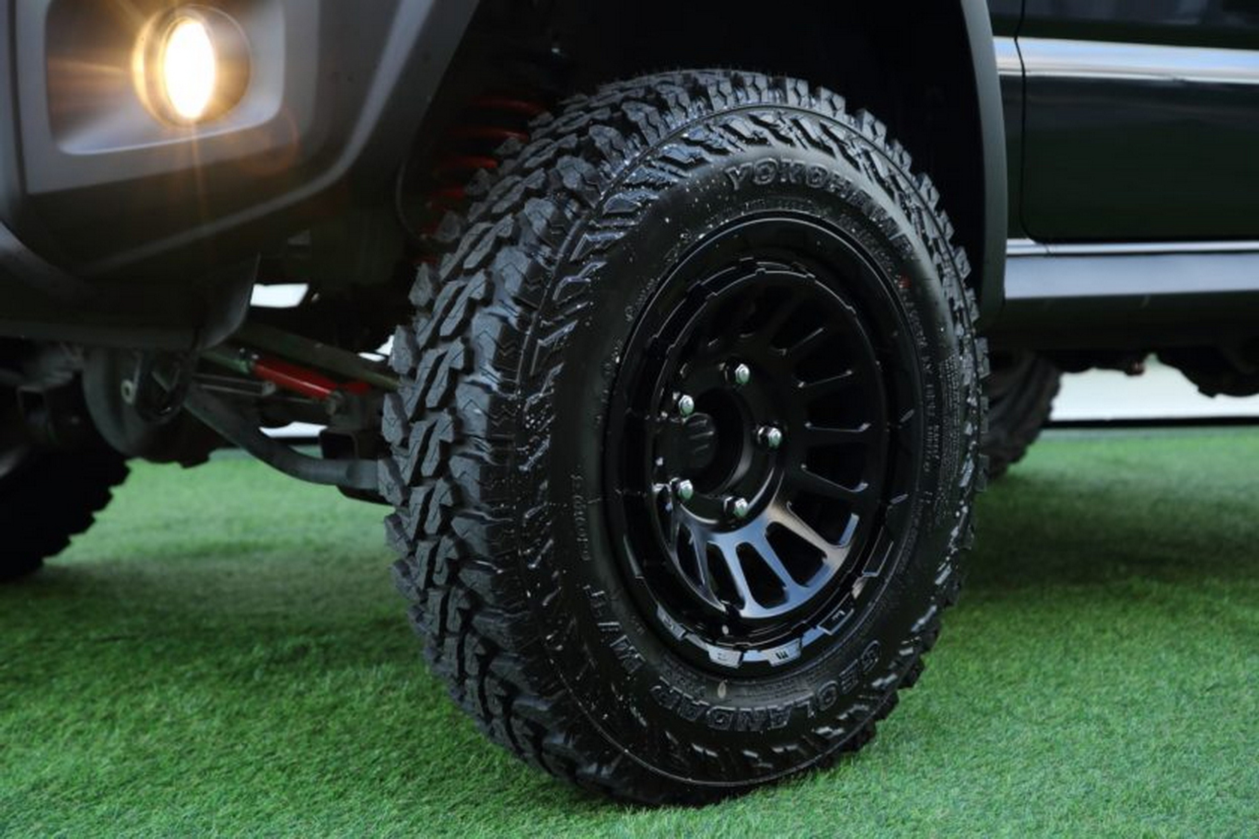 Suzuki Jimny - Toyota Land Cruiser - Black (16)