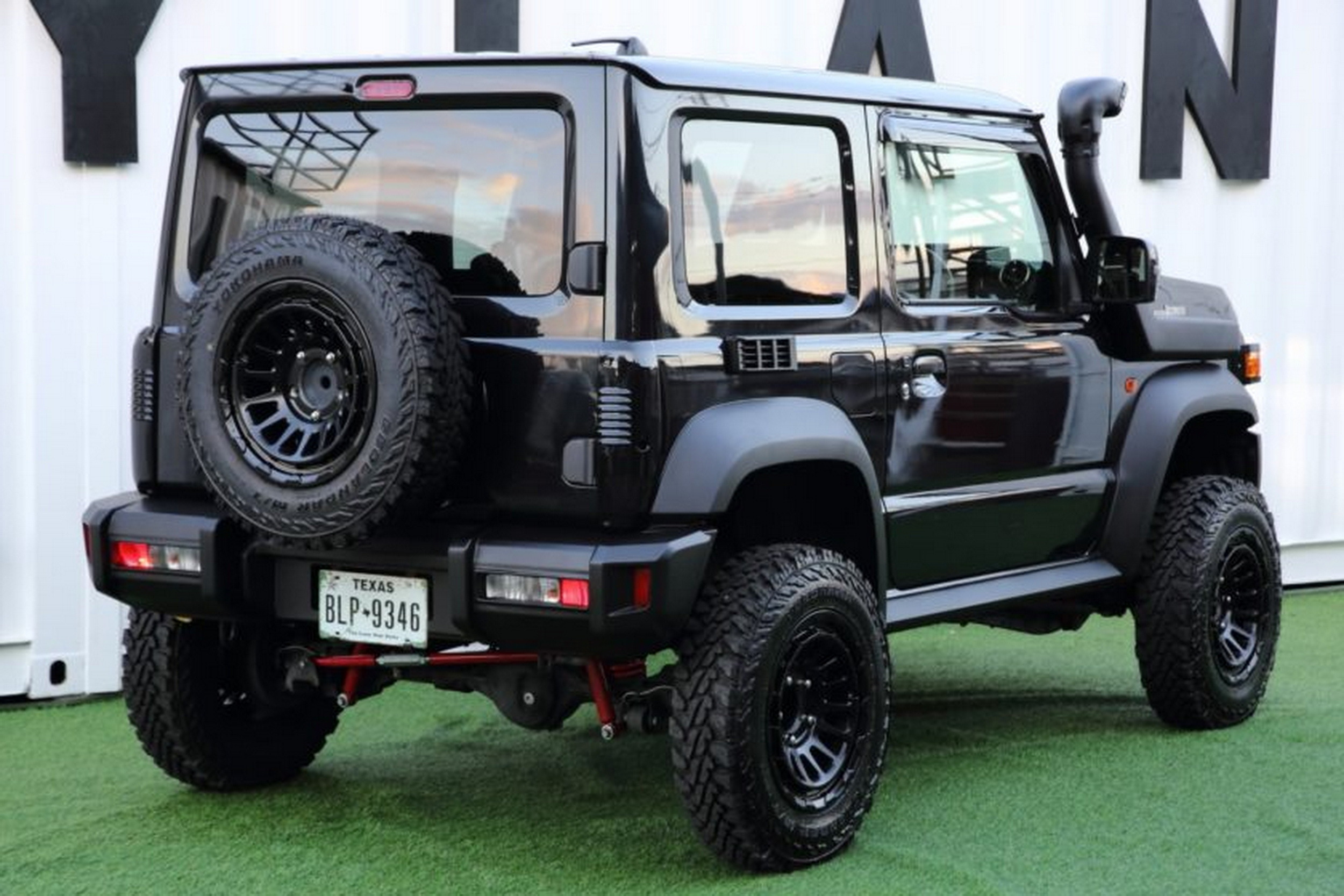 Suzuki Jimny - Toyota Land Cruiser - Black (19)