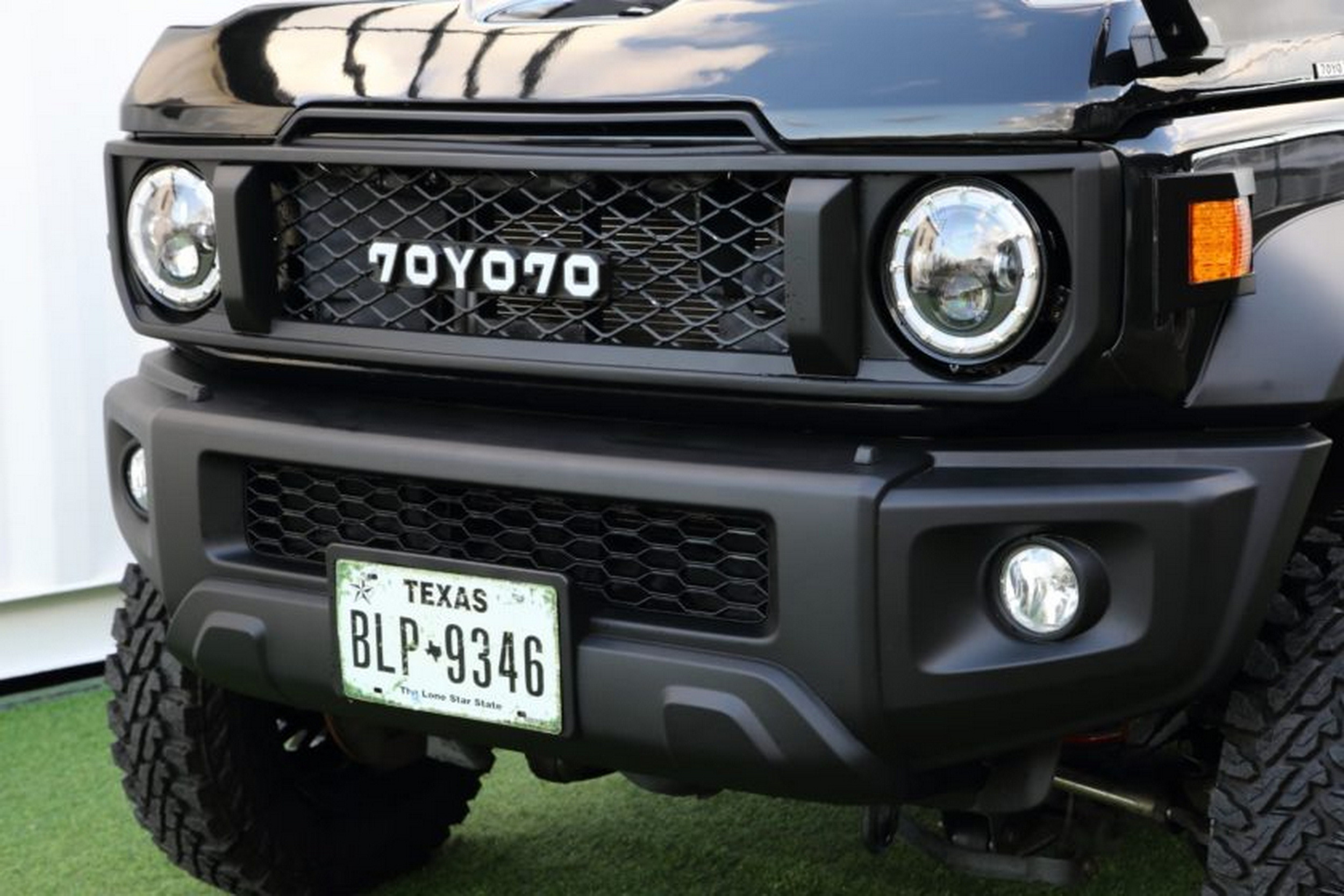 Suzuki Jimny - Toyota Land Cruiser - Black (6)