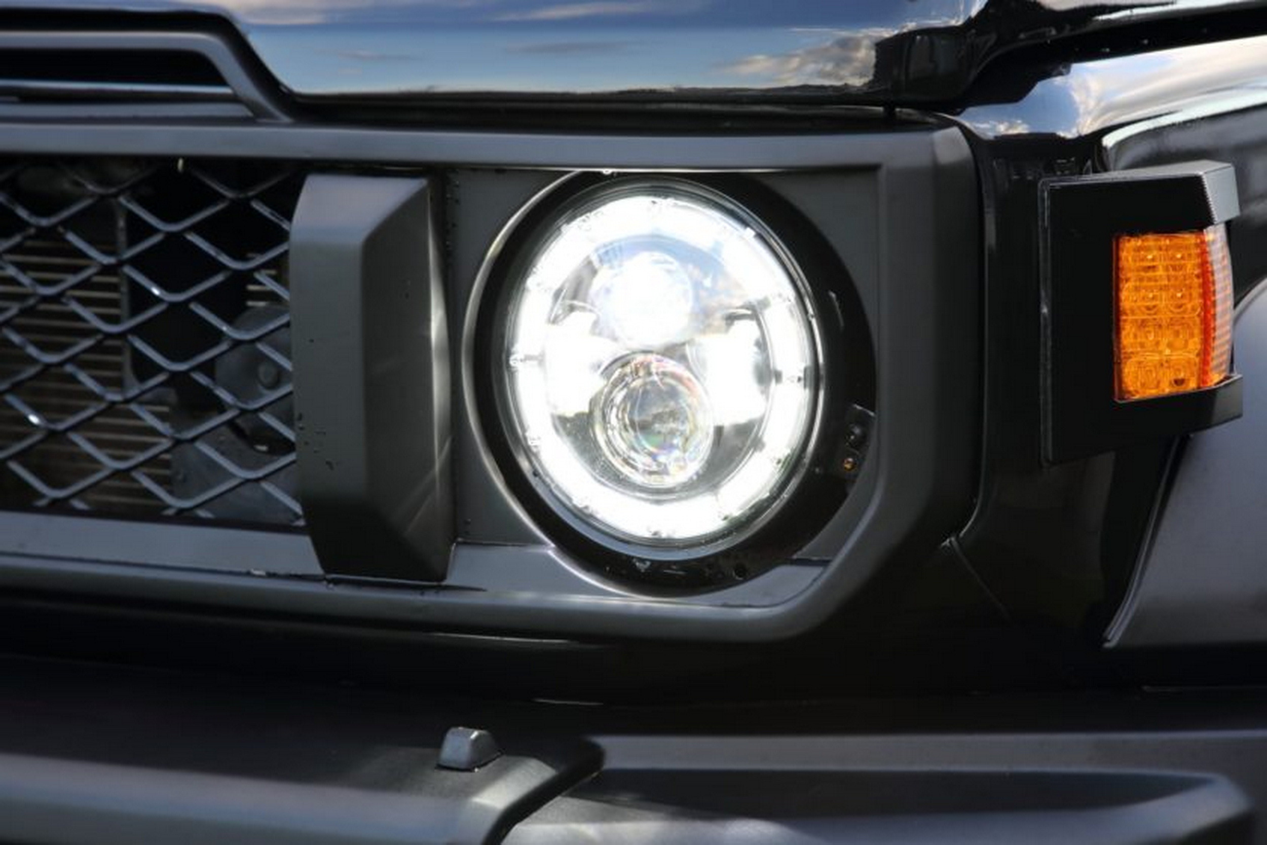 Suzuki Jimny - Toyota Land Cruiser - Black (8)