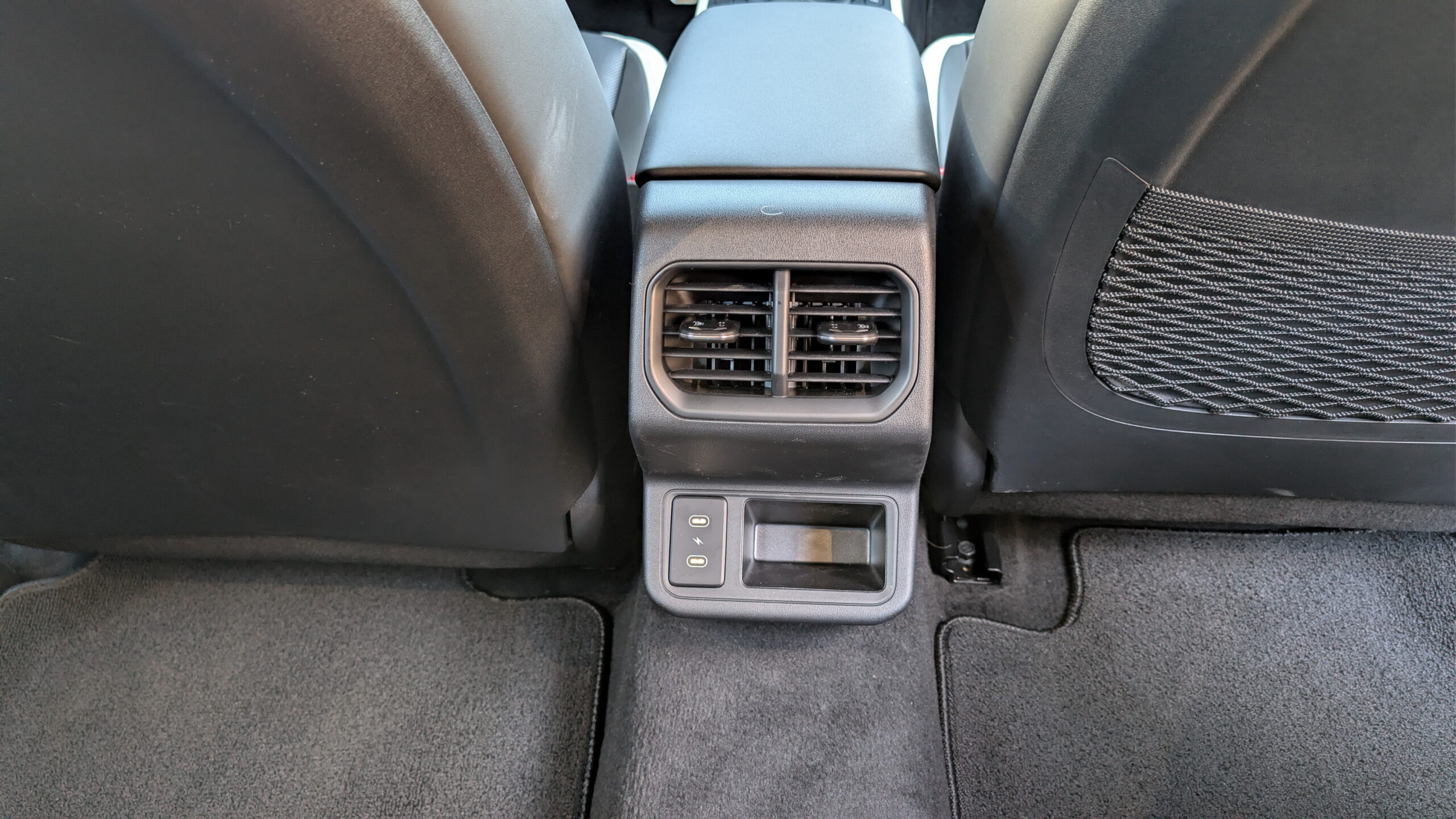 2026 Kia K4 Hatchback GT-Line Turbo by Stephen Rivers for Carscoops 75