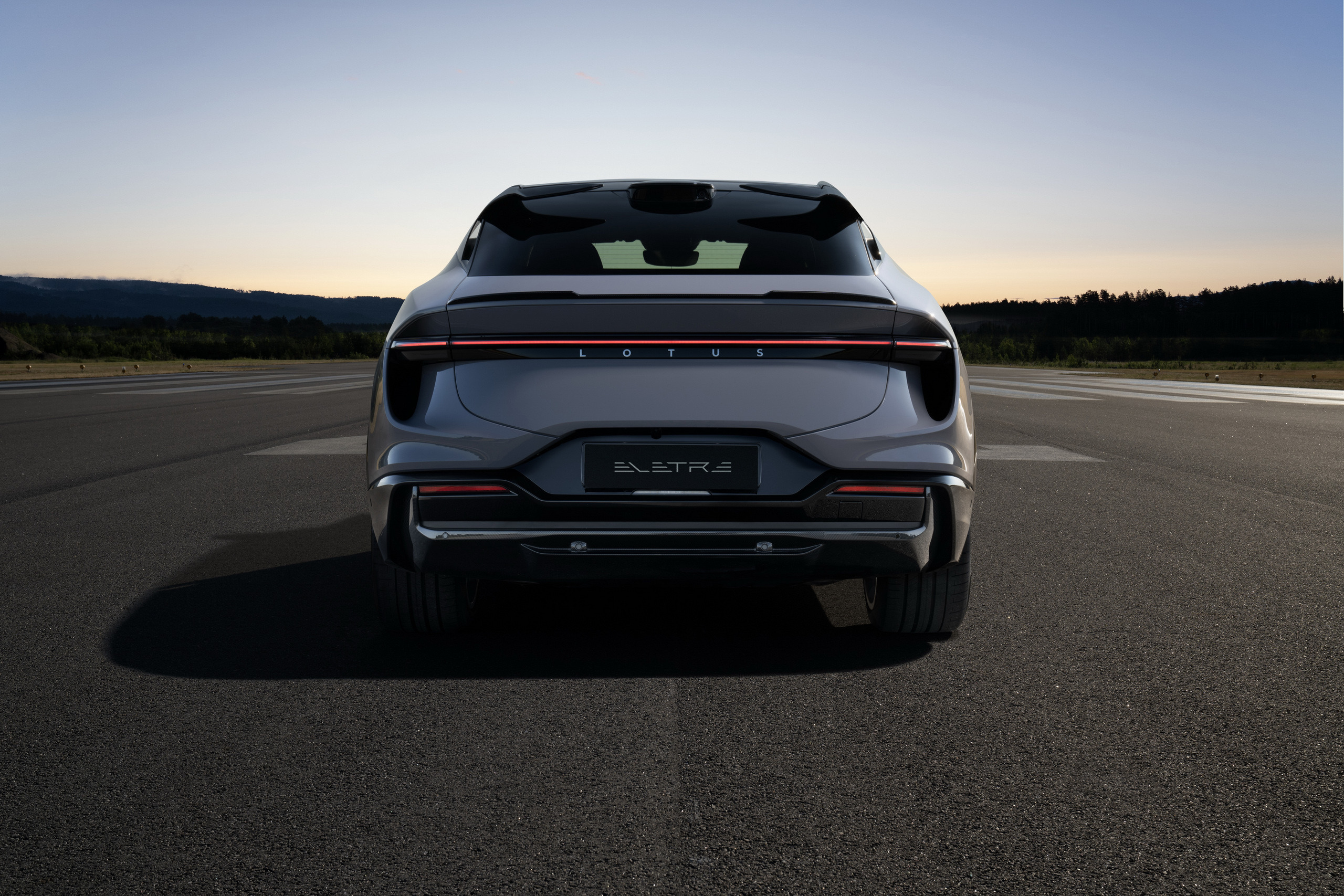 Lotus Eletre 008