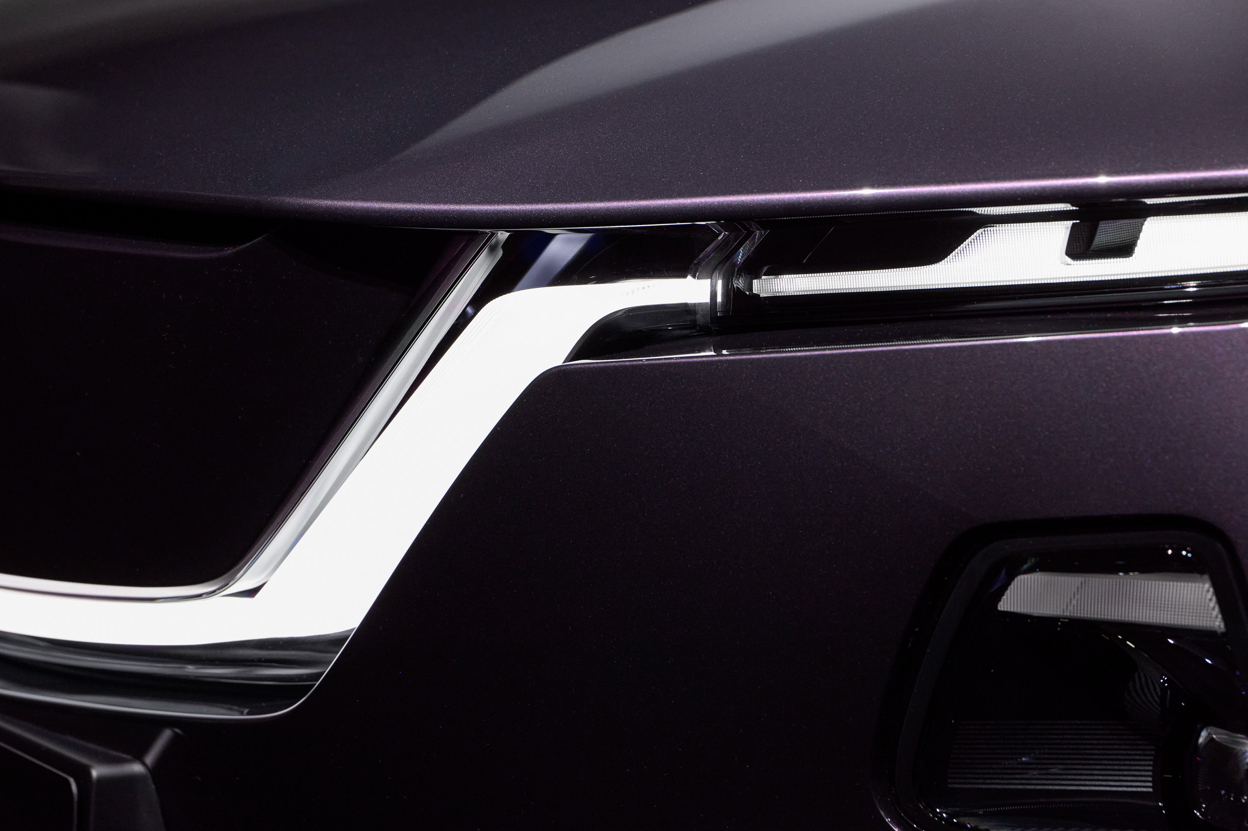 Mazda CX-6e exterior 00008