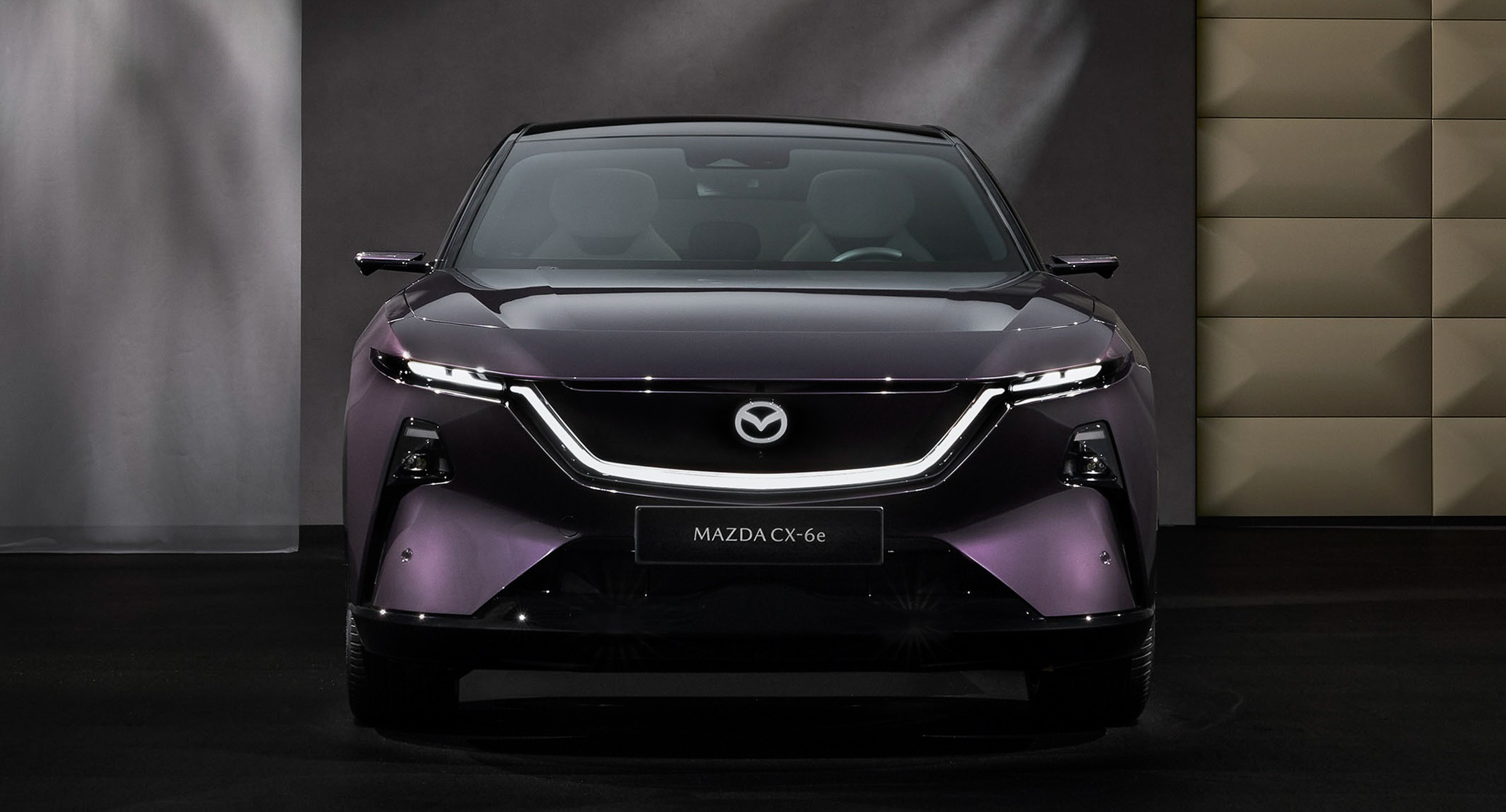 Mazda CX-6e exterior 00019