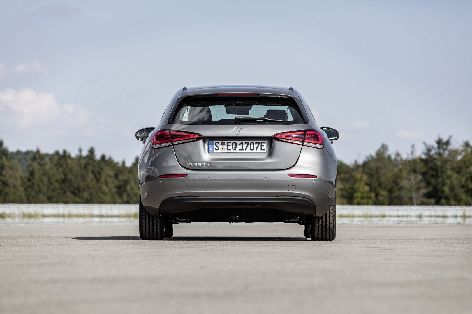 mercedes a-class b-class plug-in hybrid 27