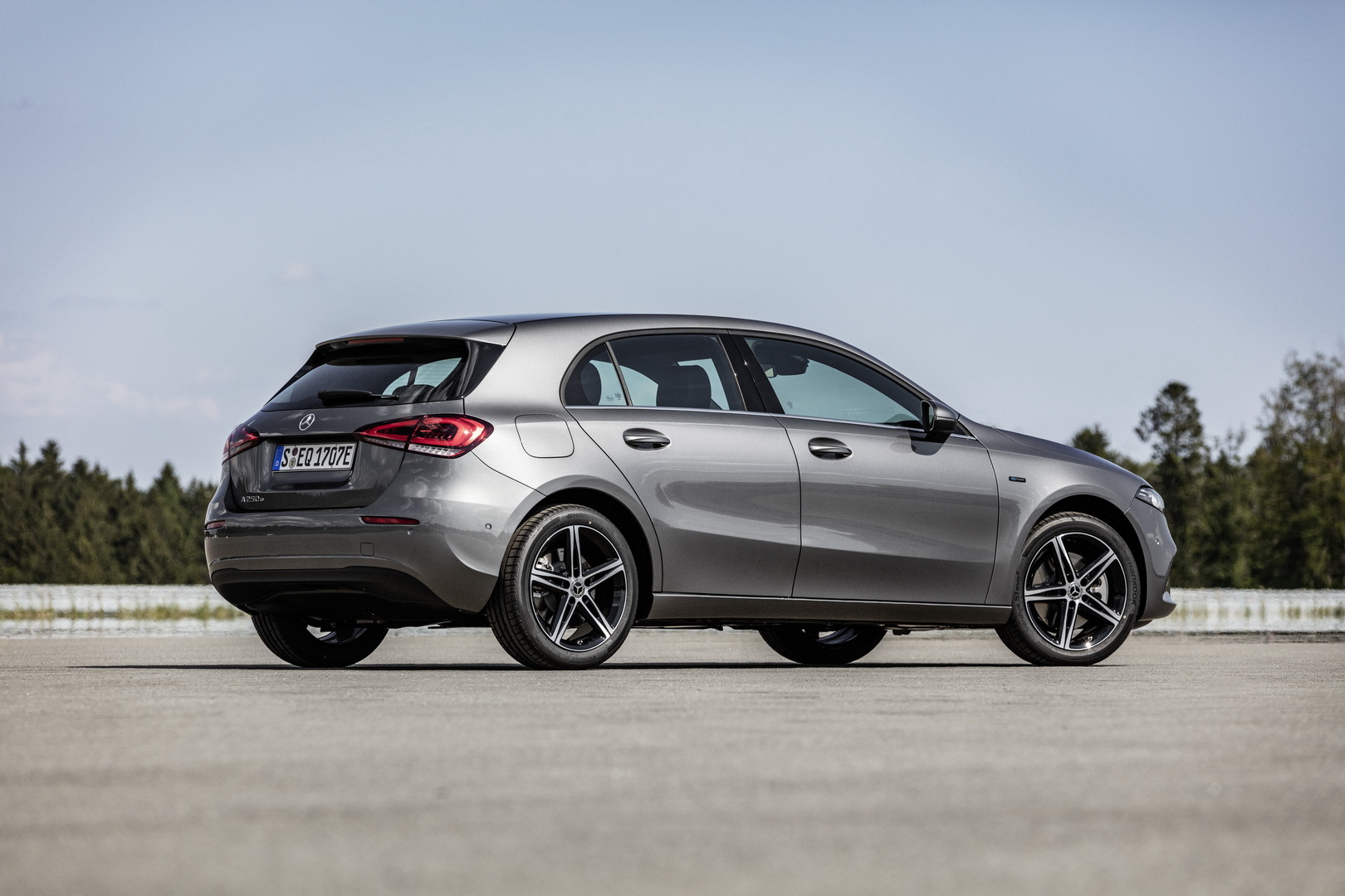mercedes a-class b-class plug-in hybrid 26