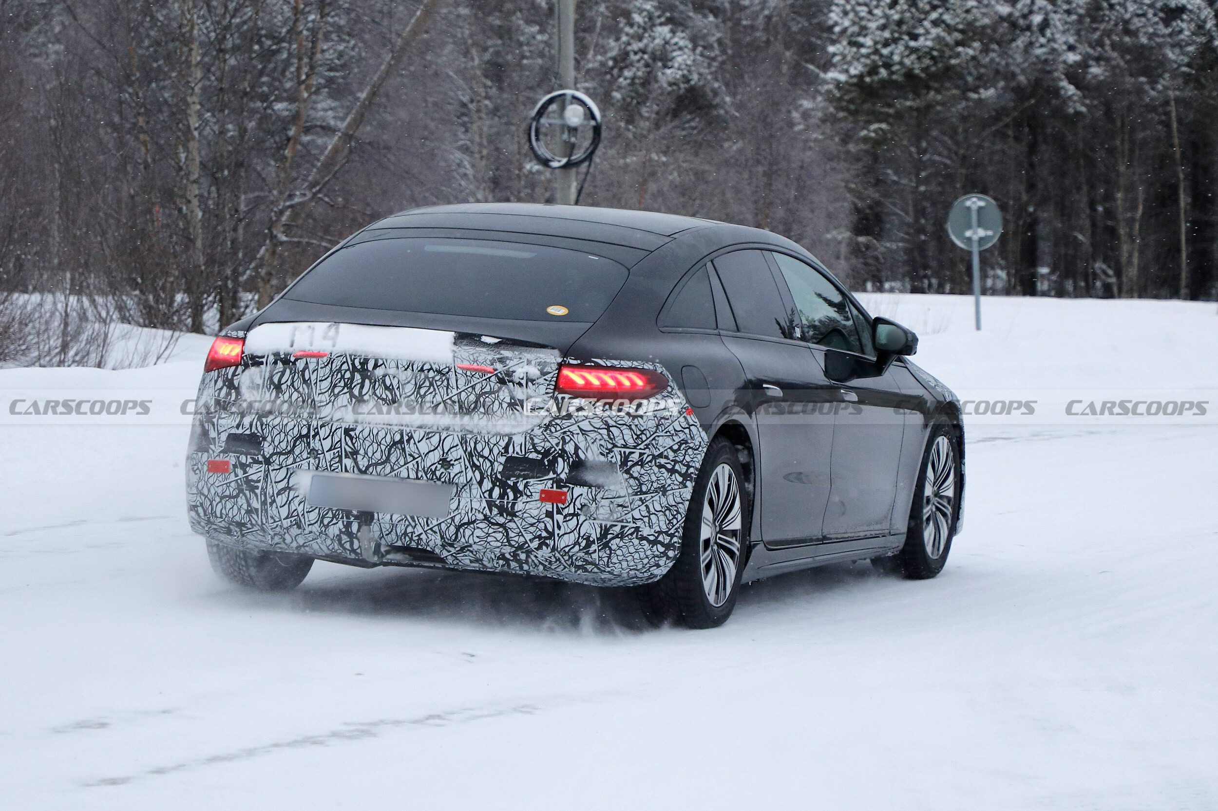 2027 Mercedes EQS 112 10