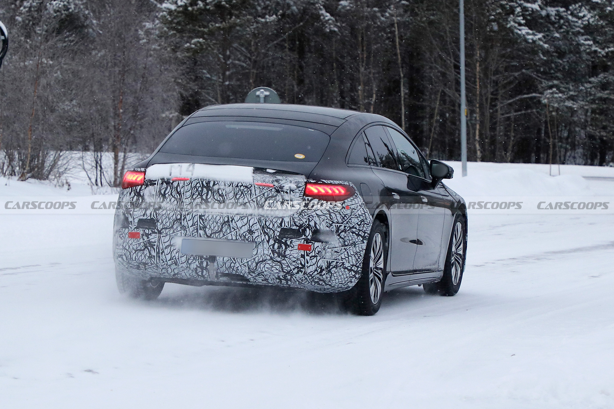 2027 Mercedes EQS 112 11