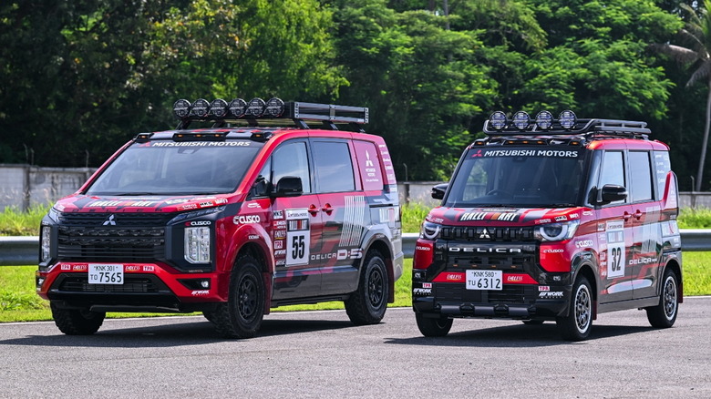 AXCR 2024 Mitsubishi Delica Mini support car (5)