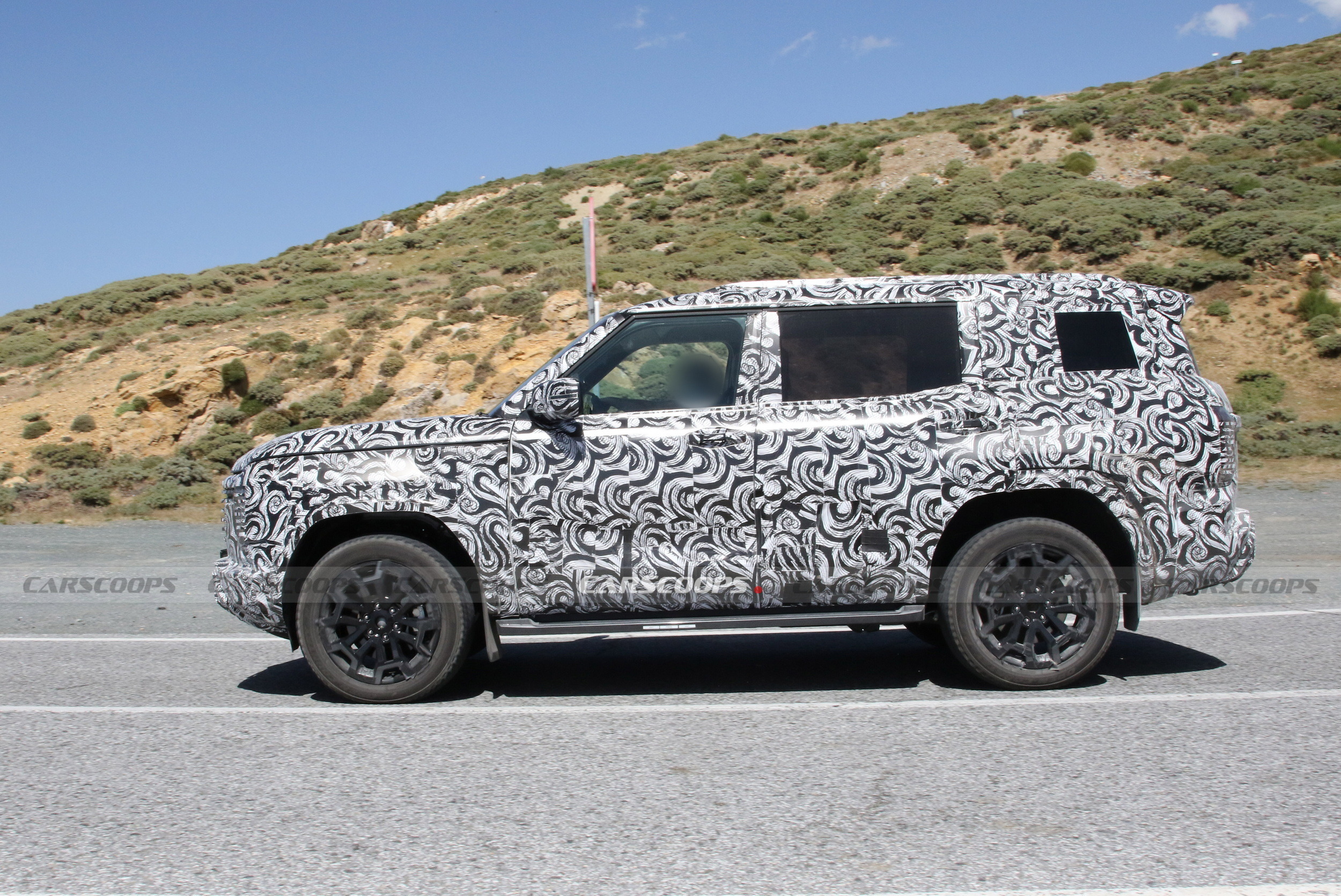 Mitsubishi Pajero Scoop (7)