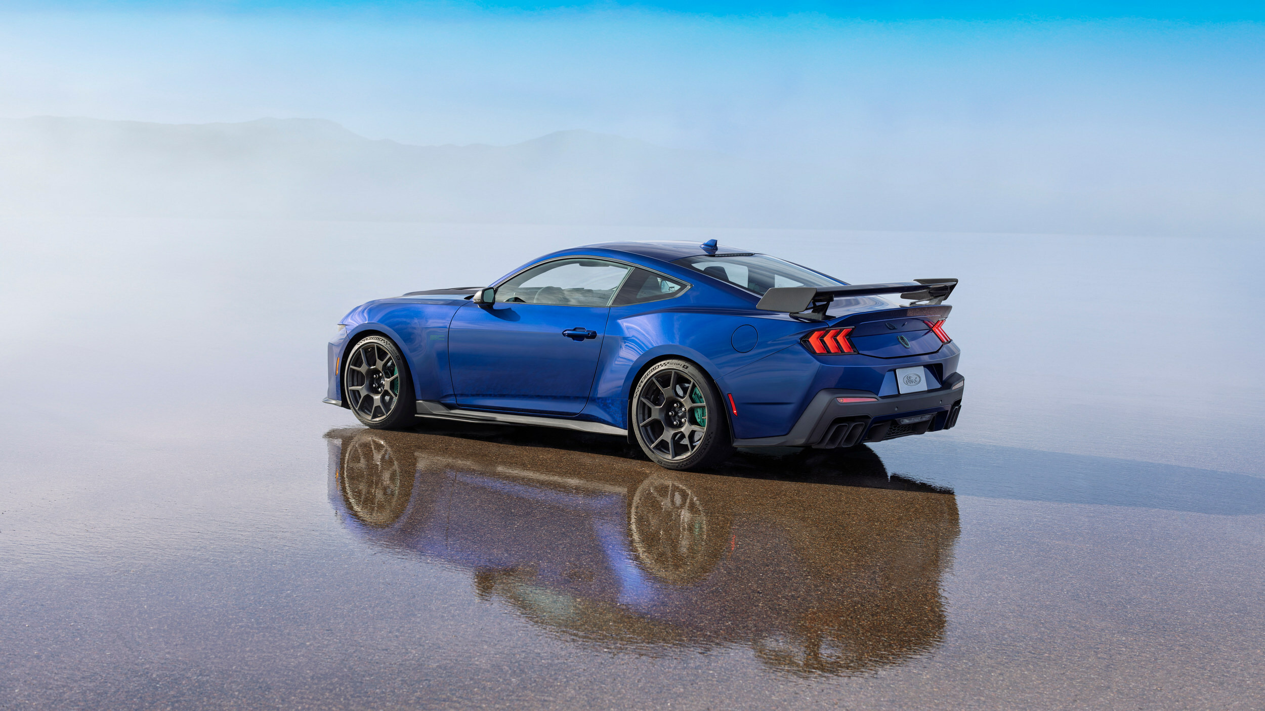 Ford Mustang Dark Horse SC 116 28