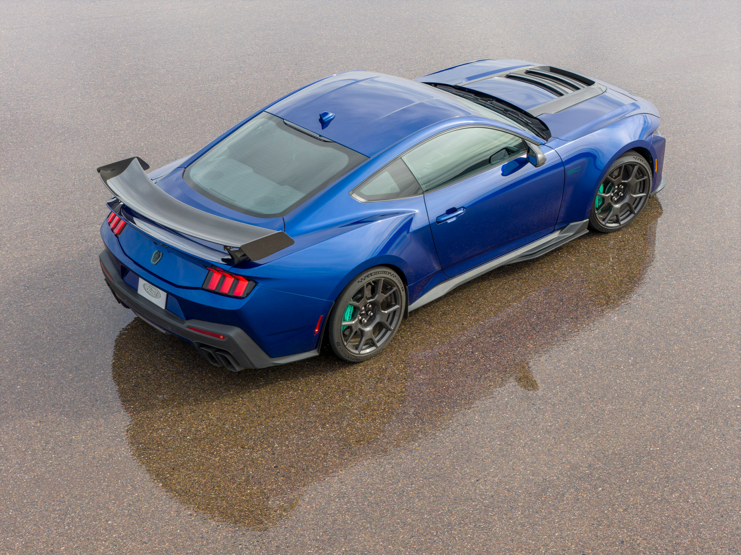 Ford Mustang Dark Horse SC 116 29