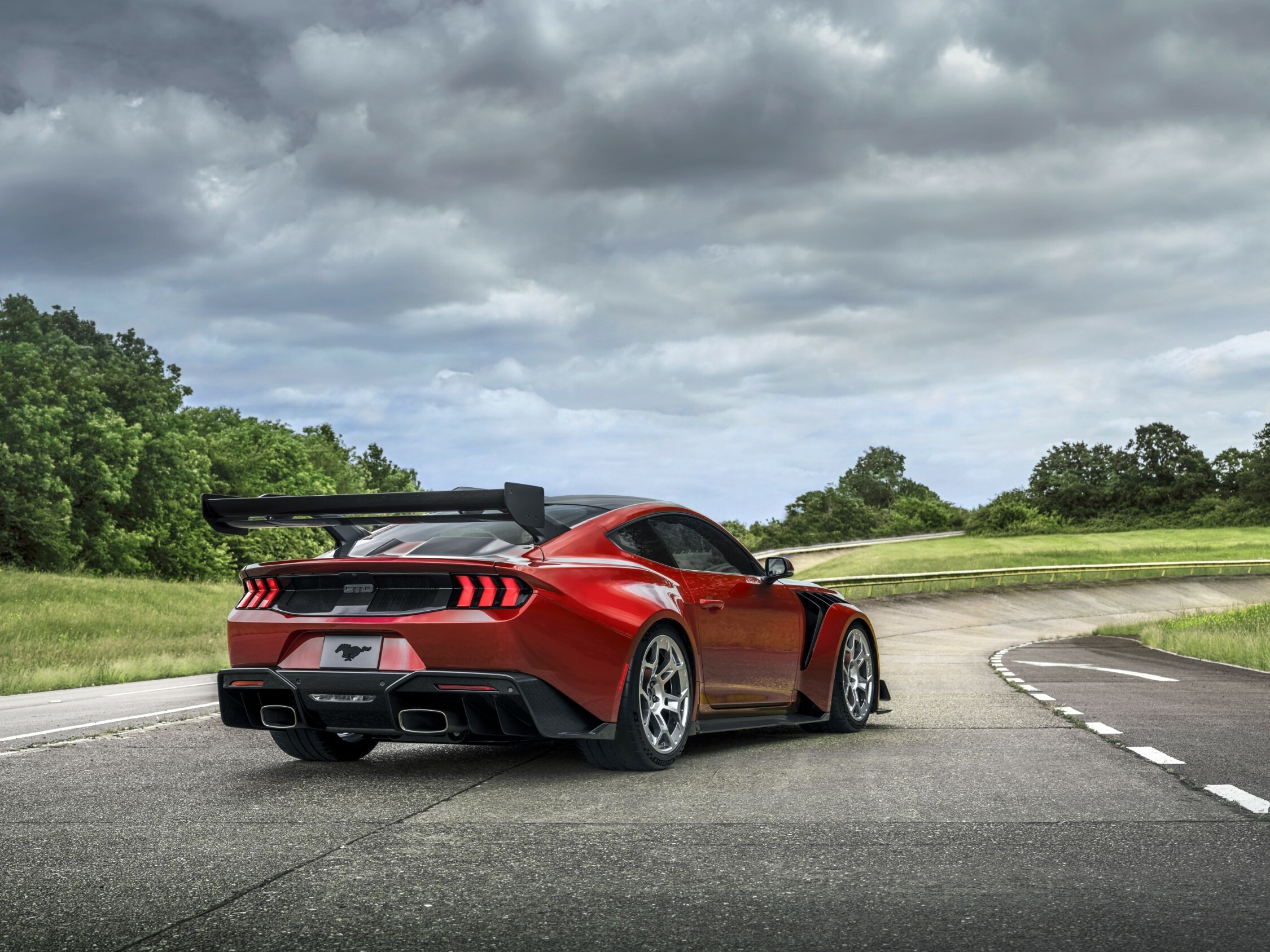 2025 Ford Mustang GTD_exterior_02