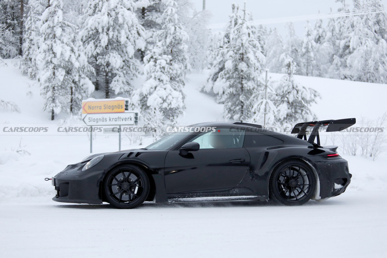 2027 Porsche 911 GT3 RS 122 14