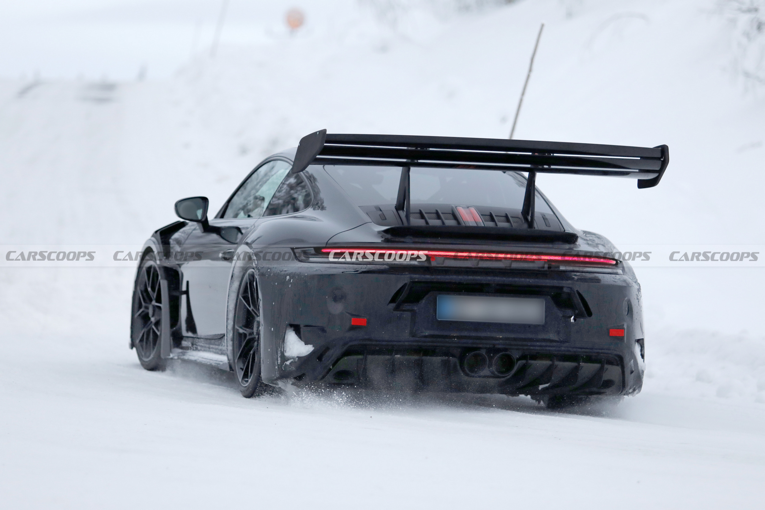 2027 Porsche 911 GT3 RS 122 17