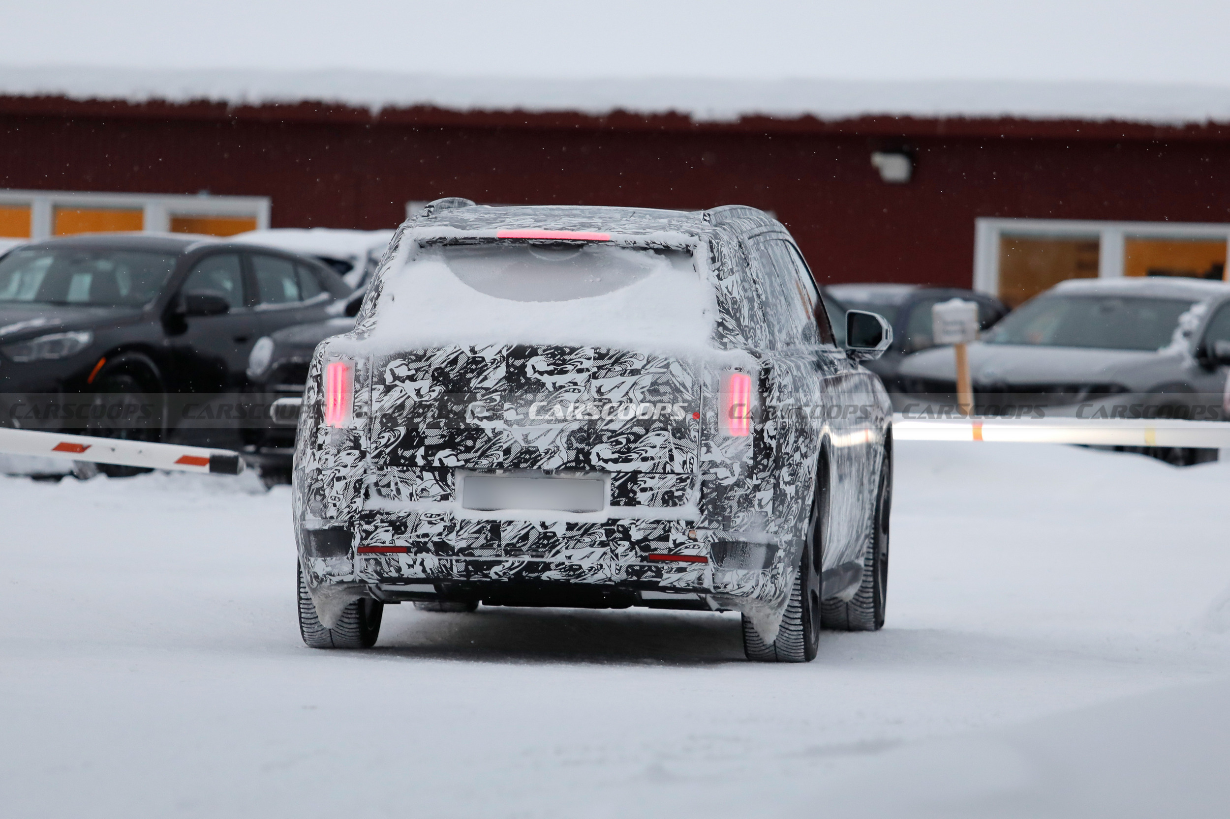 Rolls-Royce Cullinan EV 115 13