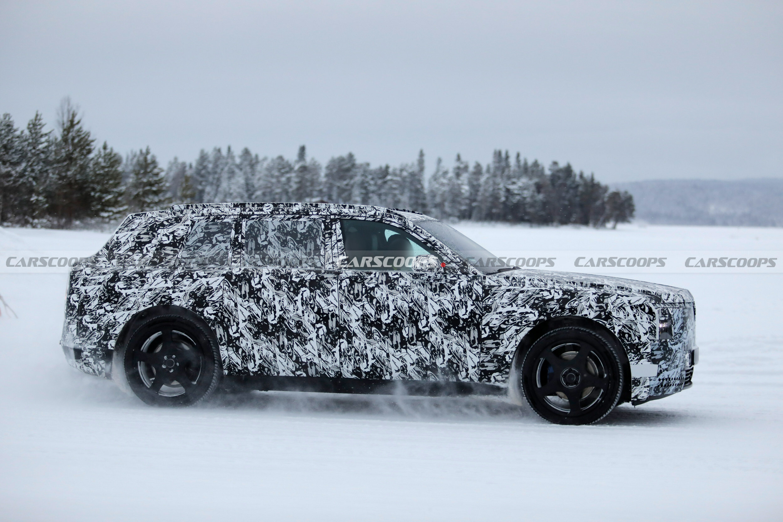 Rolls-Royce Cullinan EV 115 8