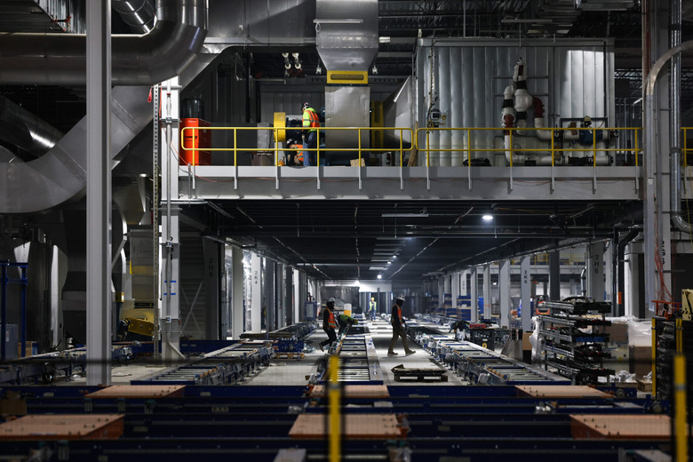 Scout_Motors_Production_Center_interior_059_1